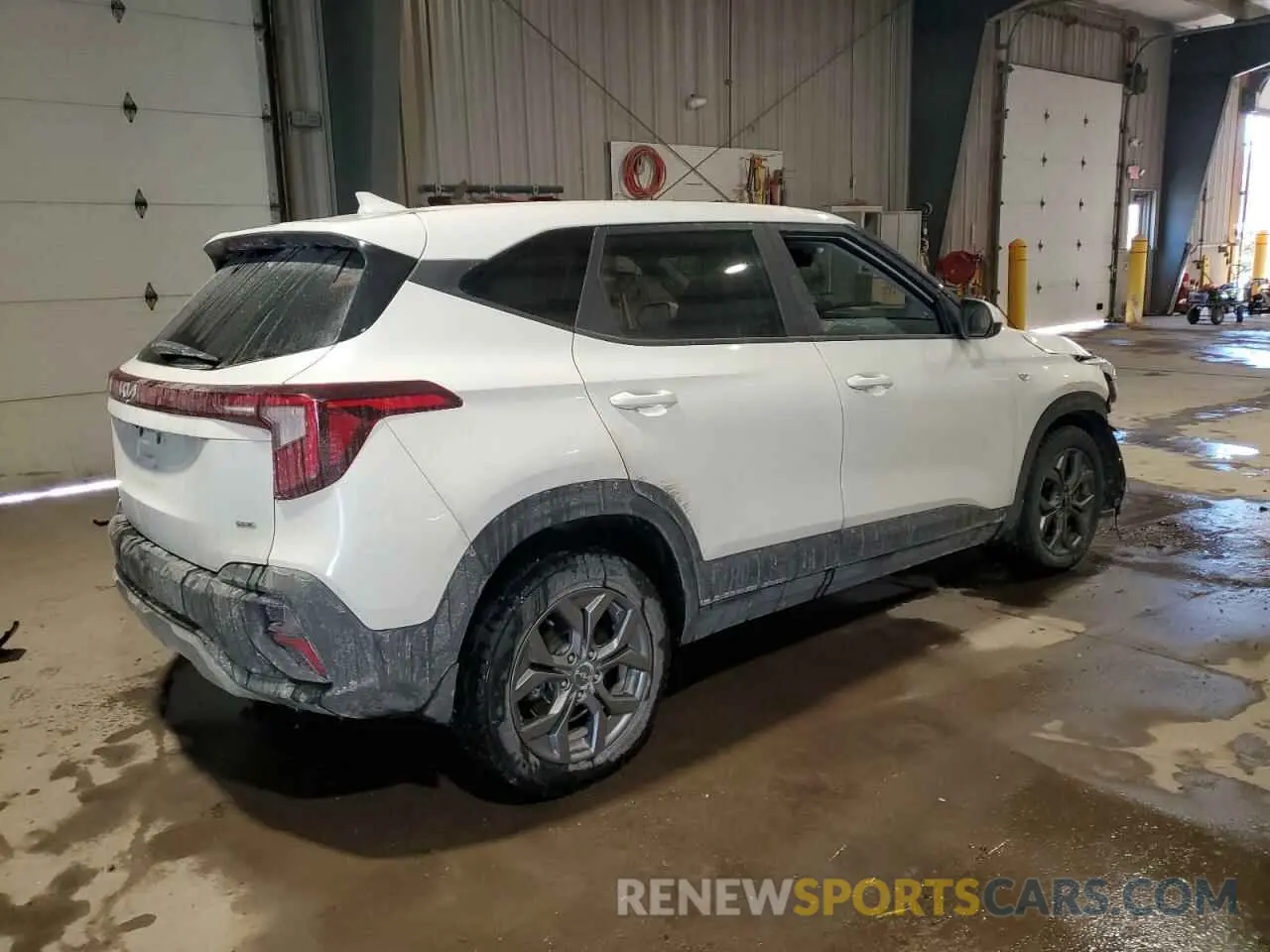 3 fotografías del automóvil dañado KNDEPCAA0R7516759 KIA SELTOS 2024