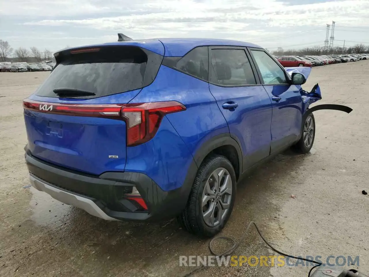 3 fotografías del automóvil dañado KNDEPCAA0R7647206 KIA SELTOS 2024