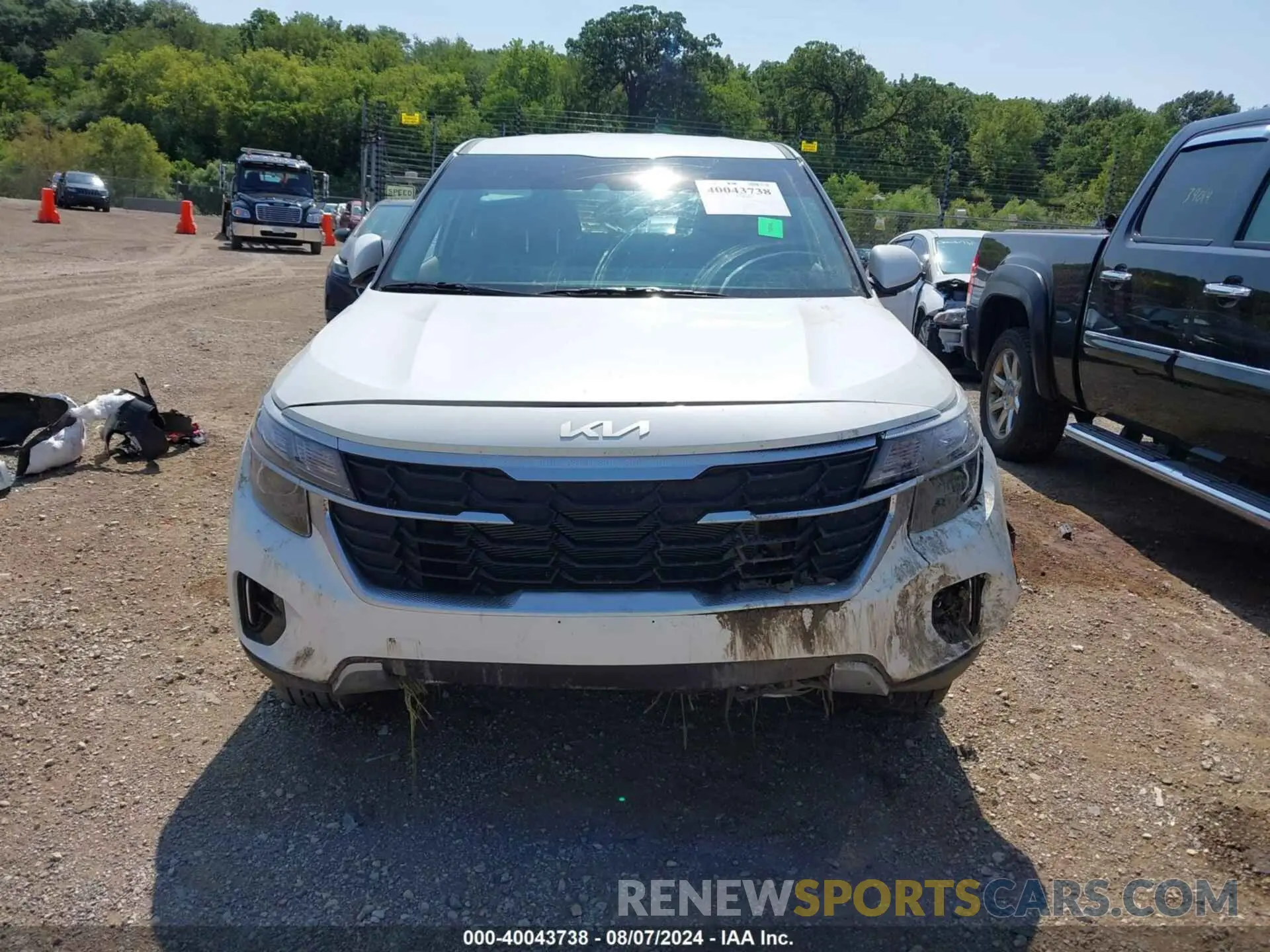 12 fotografías del automóvil dañado KNDEPCAA1R7645187 KIA SELTOS 2024