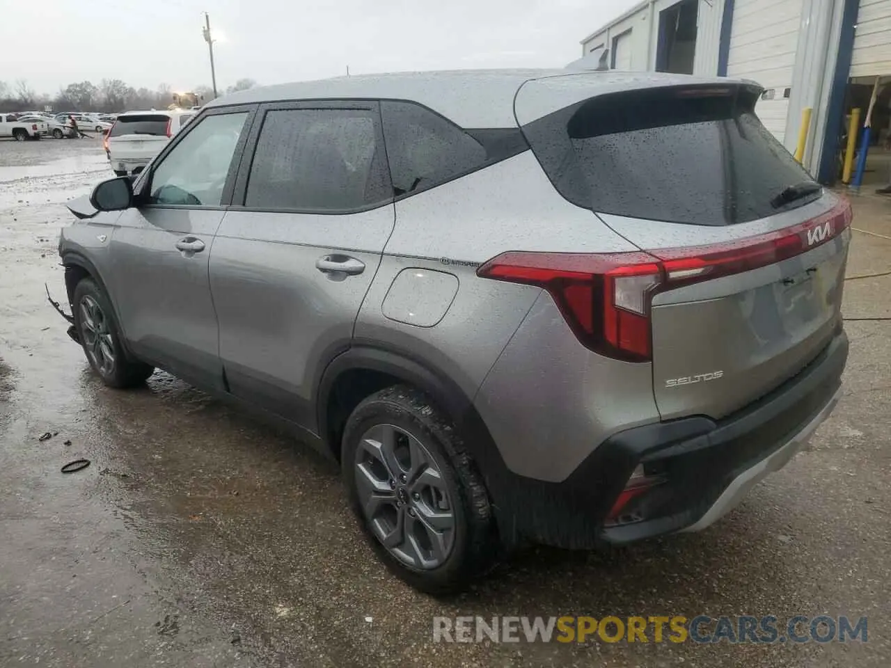 2 fotografías del automóvil dañado KNDEPCAA4R7557847 KIA SELTOS 2024