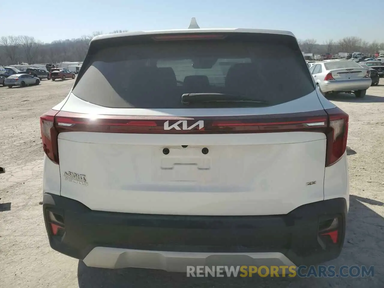 6 fotografías del automóvil dañado KNDEPCAA5R7489218 KIA SELTOS 2024