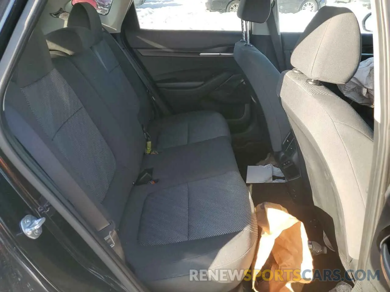 12 fotografías del automóvil dañado KNDEPCAA6R7556618 KIA SELTOS 2024