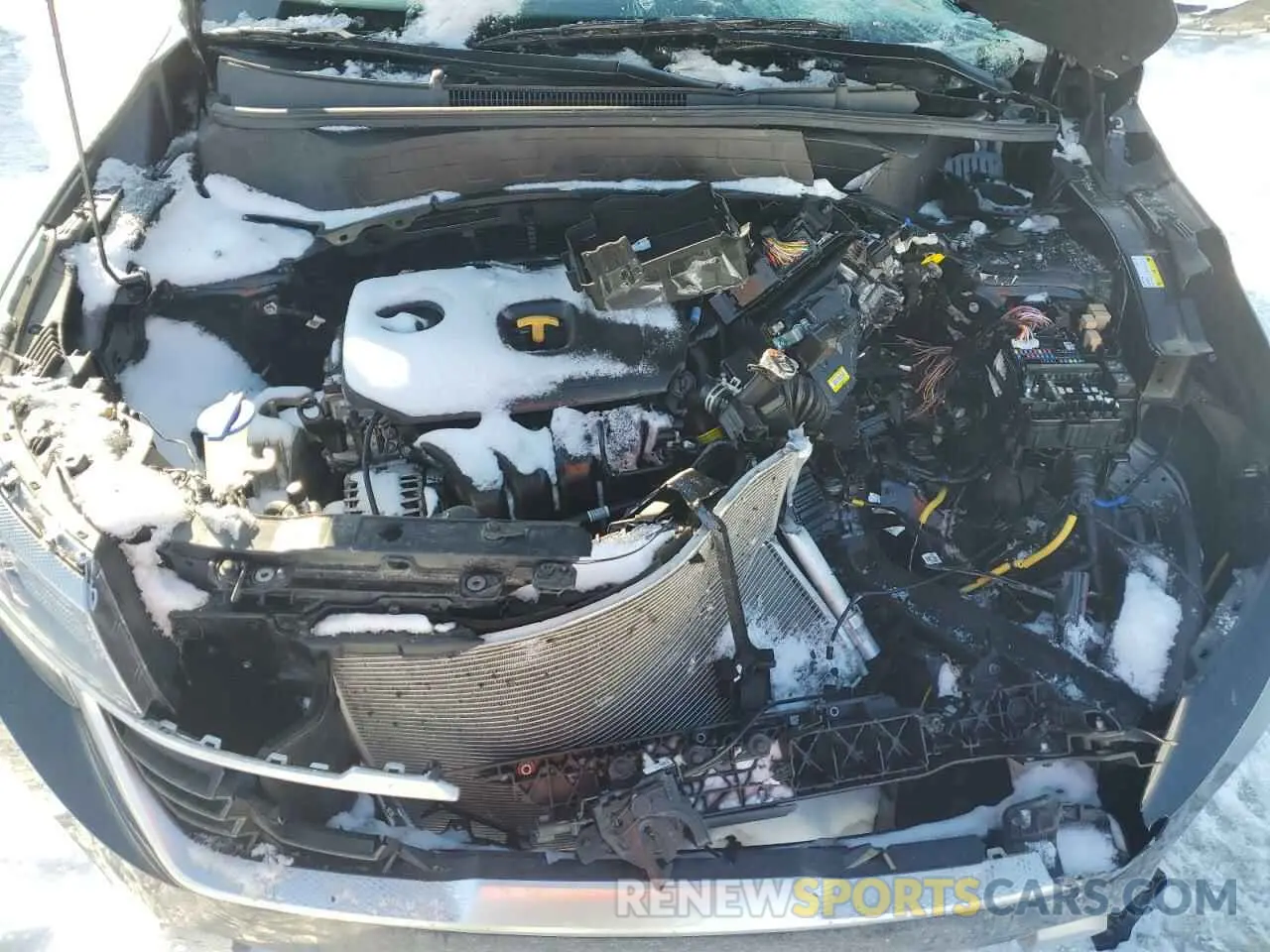 13 fotografías del automóvil dañado KNDEPCAA6R7556618 KIA SELTOS 2024