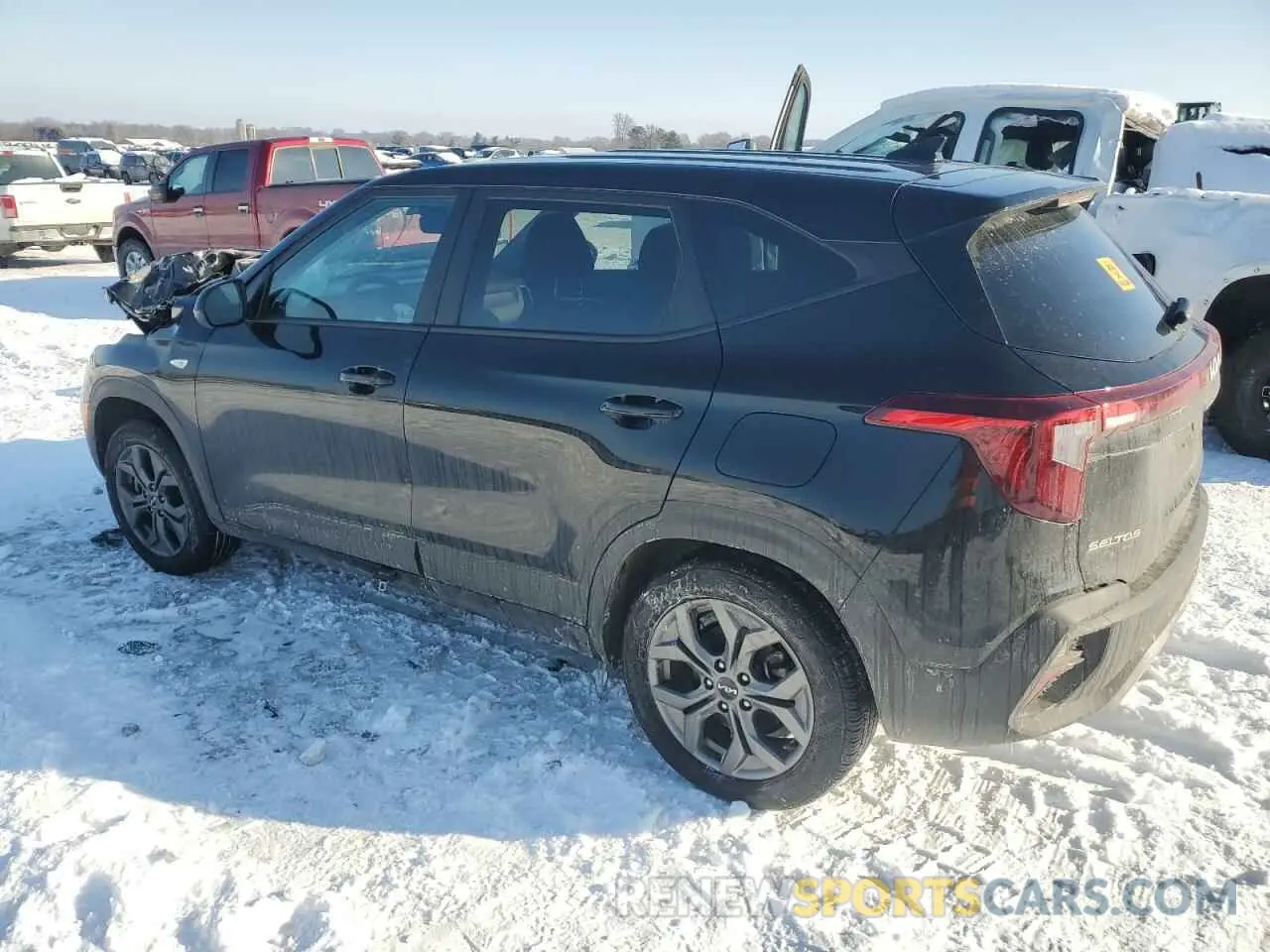 2 fotografías del automóvil dañado KNDEPCAA6R7556618 KIA SELTOS 2024