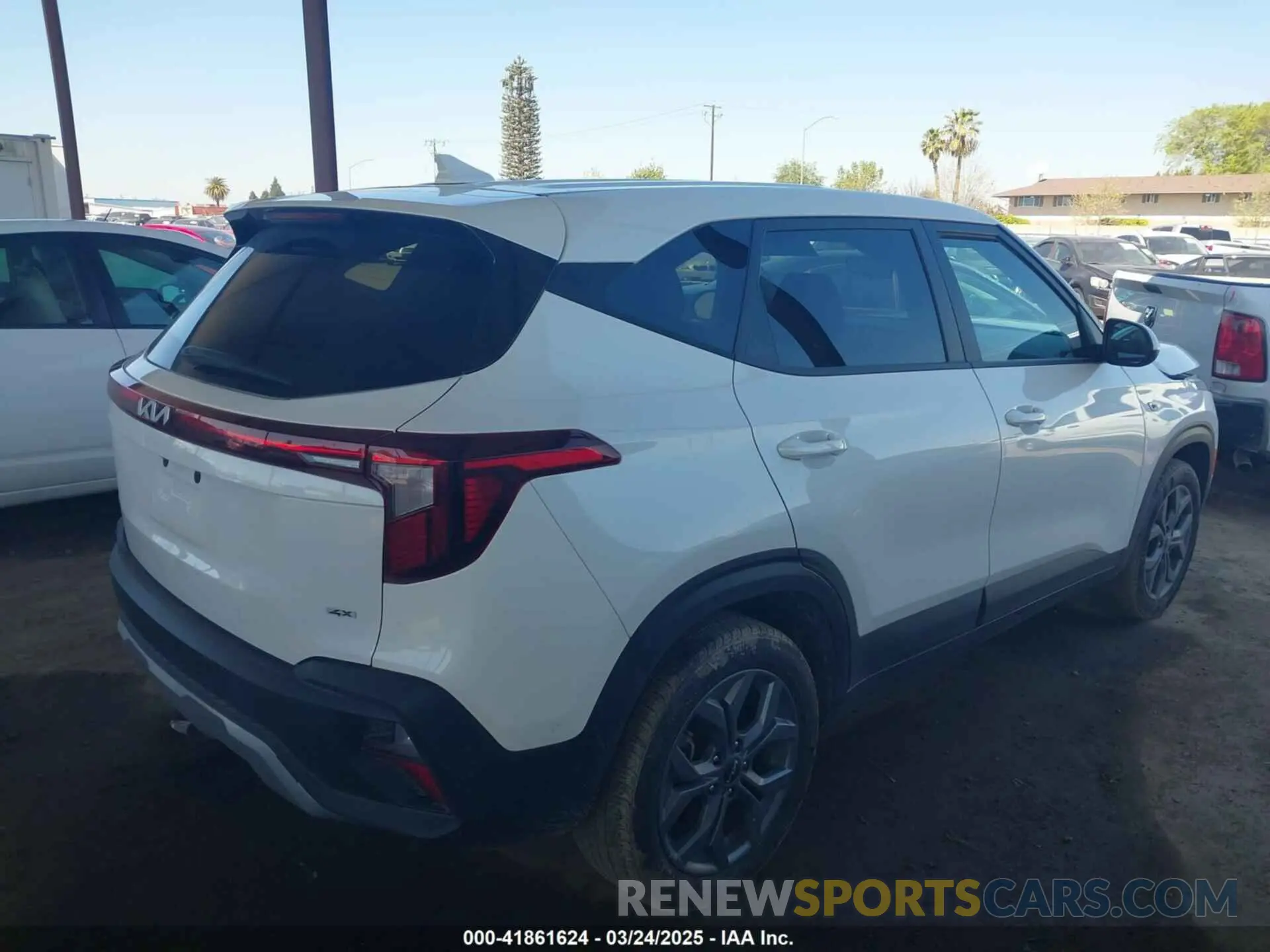 4 fotografías del automóvil dañado KNDEPCAA6R7628241 KIA SELTOS 2024