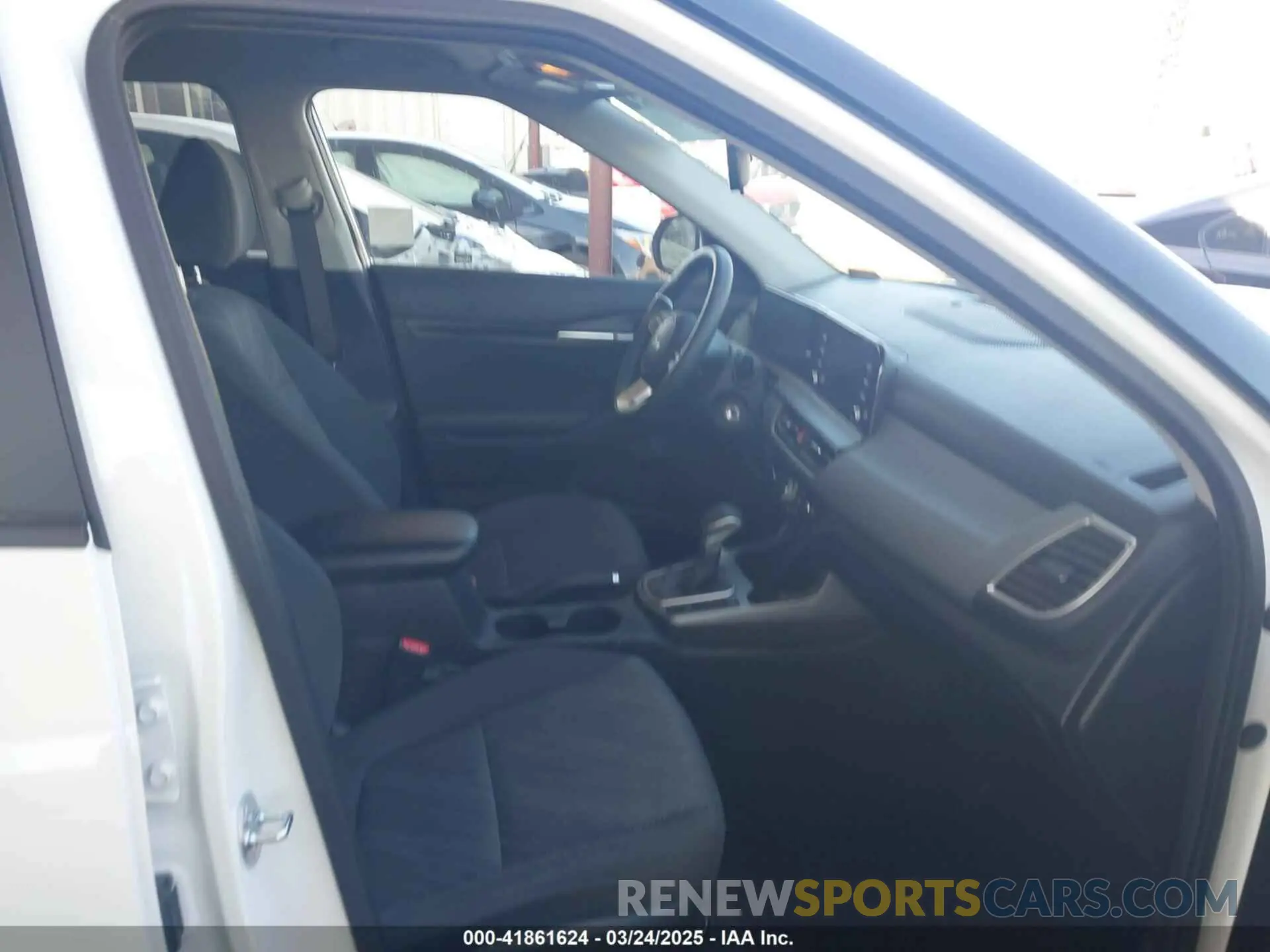 5 fotografías del automóvil dañado KNDEPCAA6R7628241 KIA SELTOS 2024