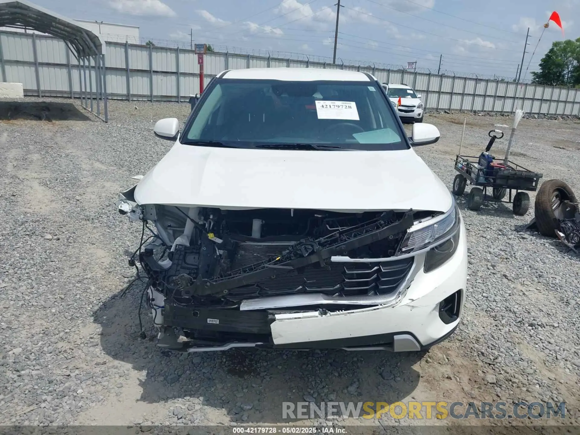 13 fotografías del automóvil dañado KNDEPCAA7R7579163 KIA SELTOS 2024