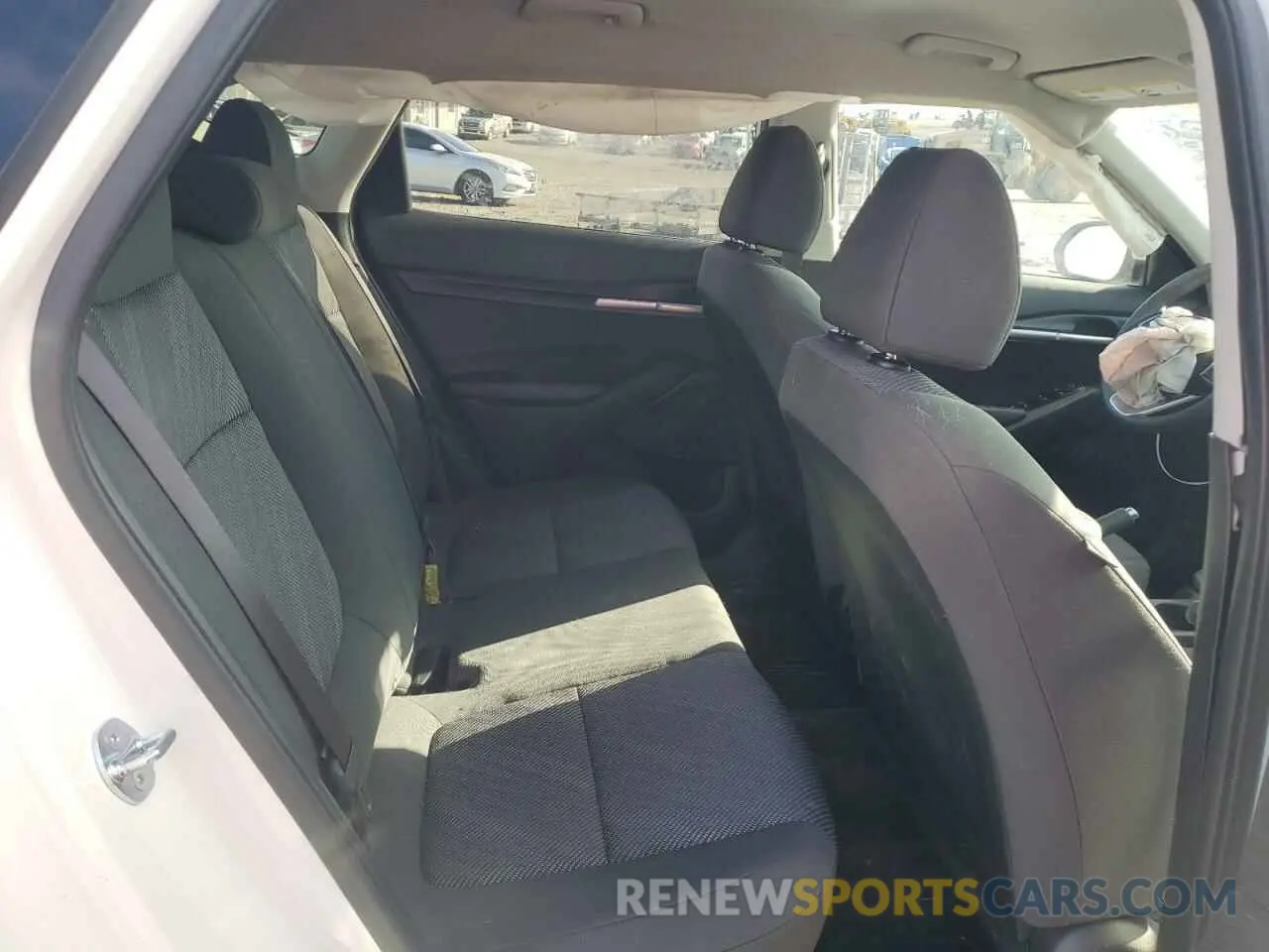 11 fotografías del automóvil dañado KNDEPCAA7R7645243 KIA SELTOS 2024