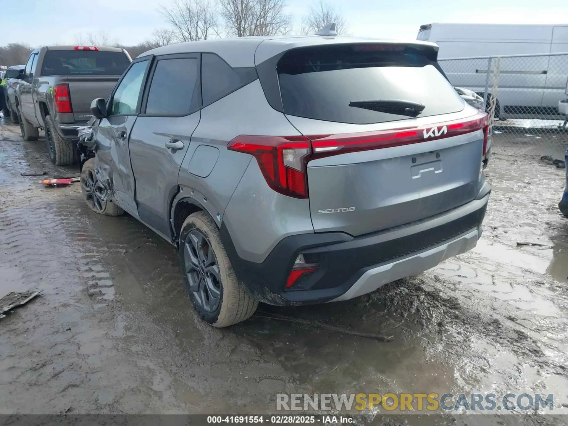 3 fotografías del automóvil dañado KNDEPCAAXR7567119 KIA SELTOS 2024