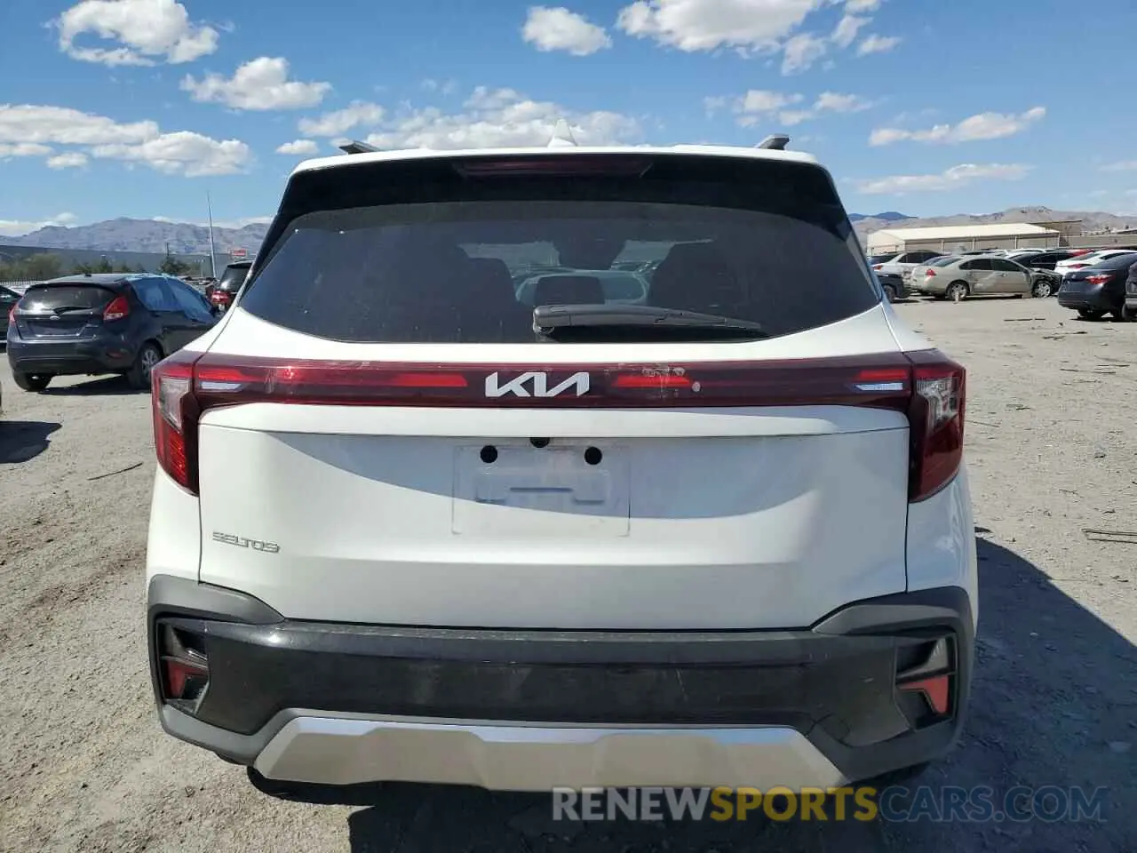 6 fotografías del automóvil dañado KNDER2AA0R7493374 KIA SELTOS 2024