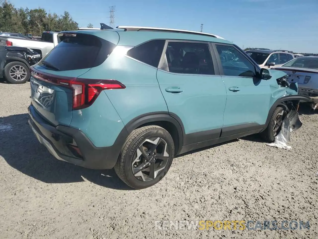 3 fotografías del automóvil dañado KNDER2AA1R7647610 KIA SELTOS 2024