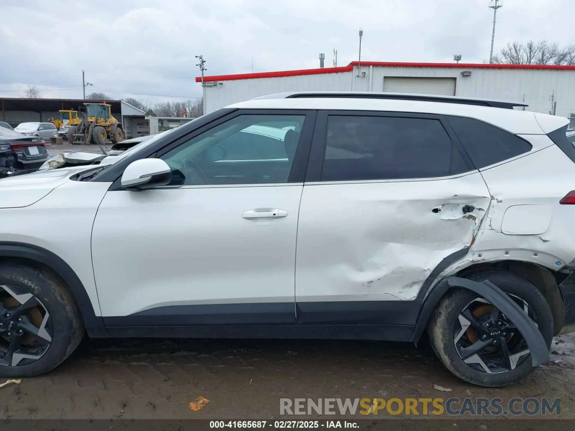 14 fotografías del automóvil dañado KNDER2AA2R7568852 KIA SELTOS 2024