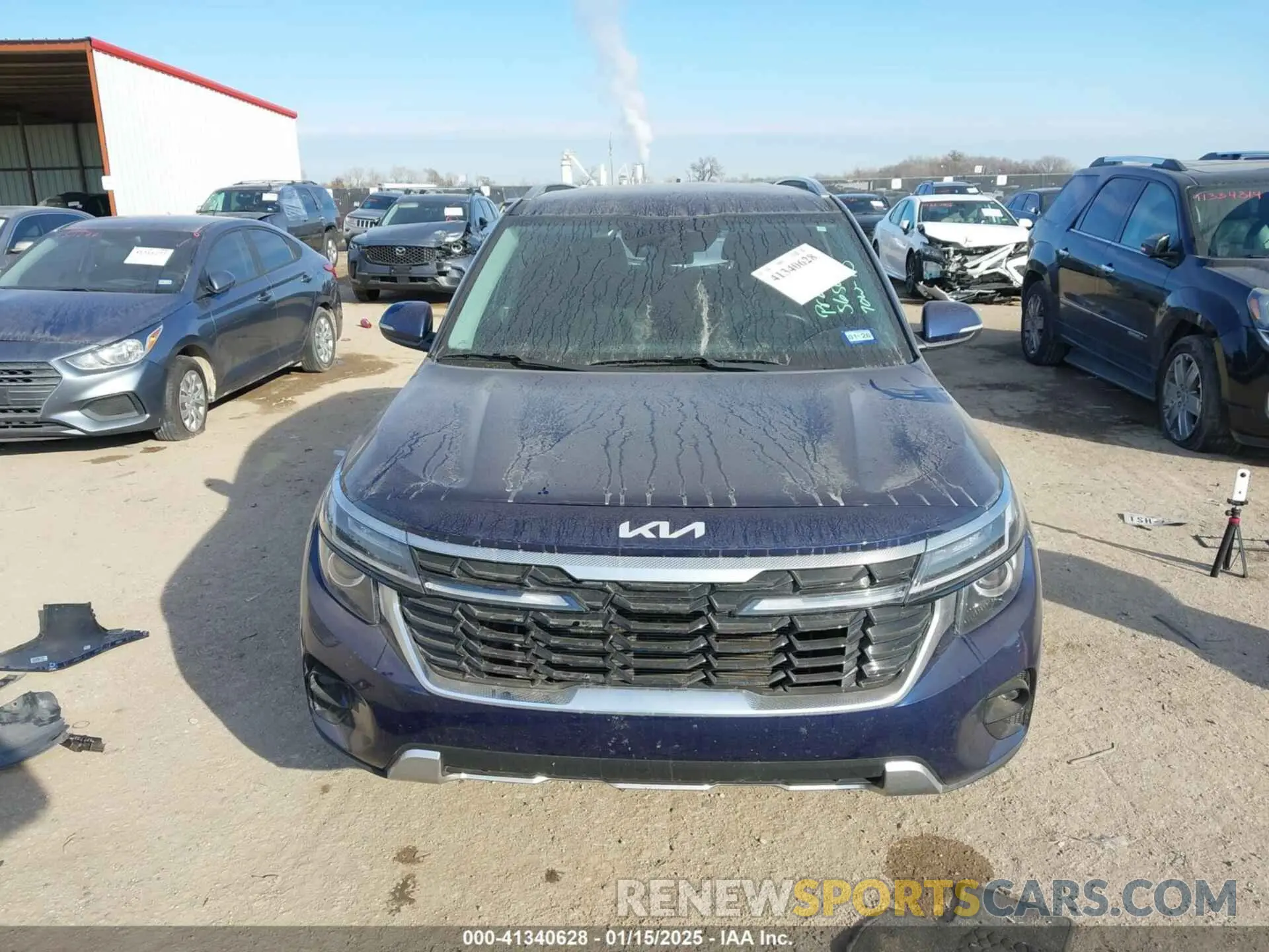 12 fotografías del automóvil dañado KNDER2AA2R7587269 KIA SELTOS 2024