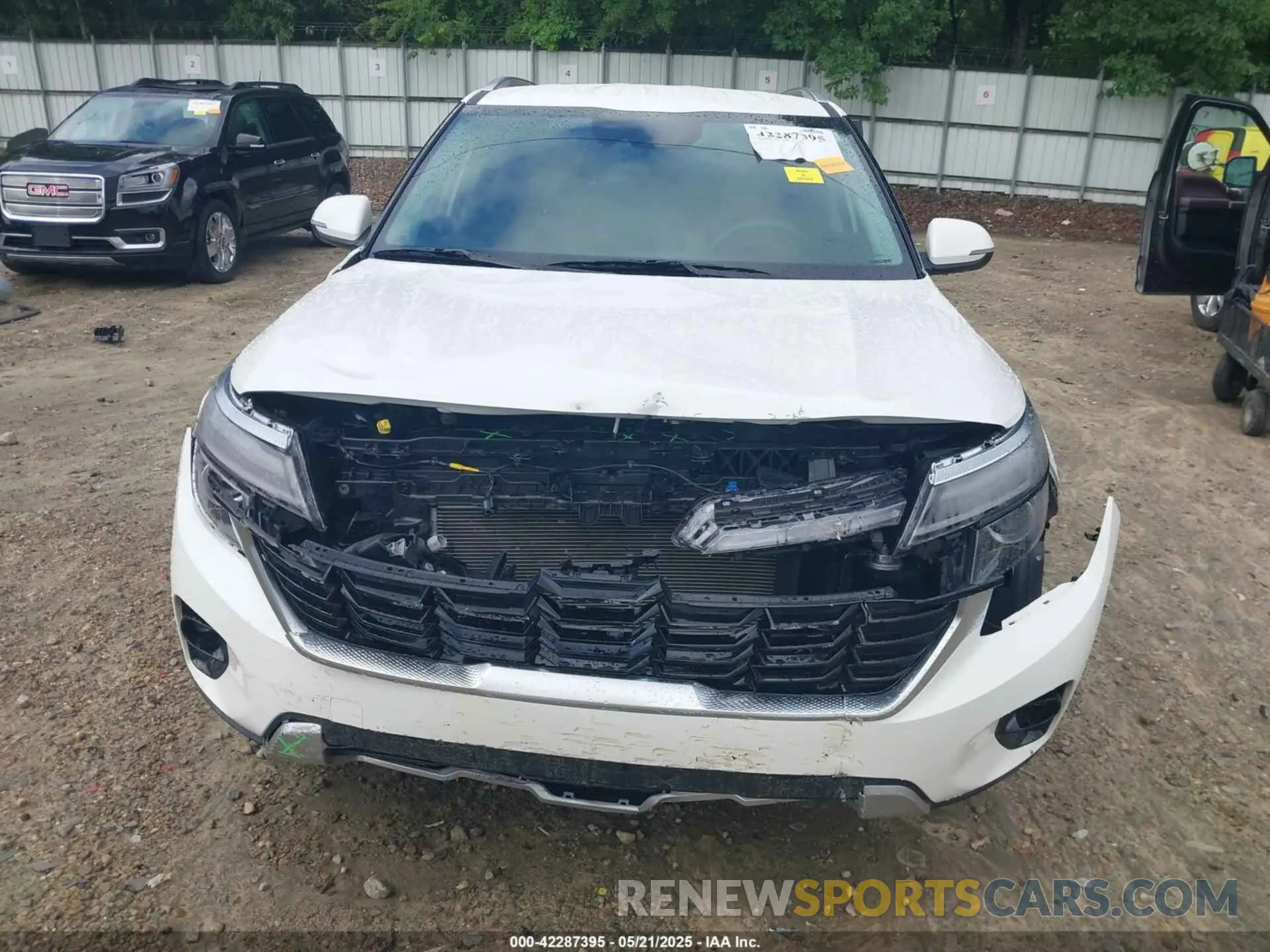 6 fotografías del automóvil dañado KNDER2AA4R7637413 KIA SELTOS 2024