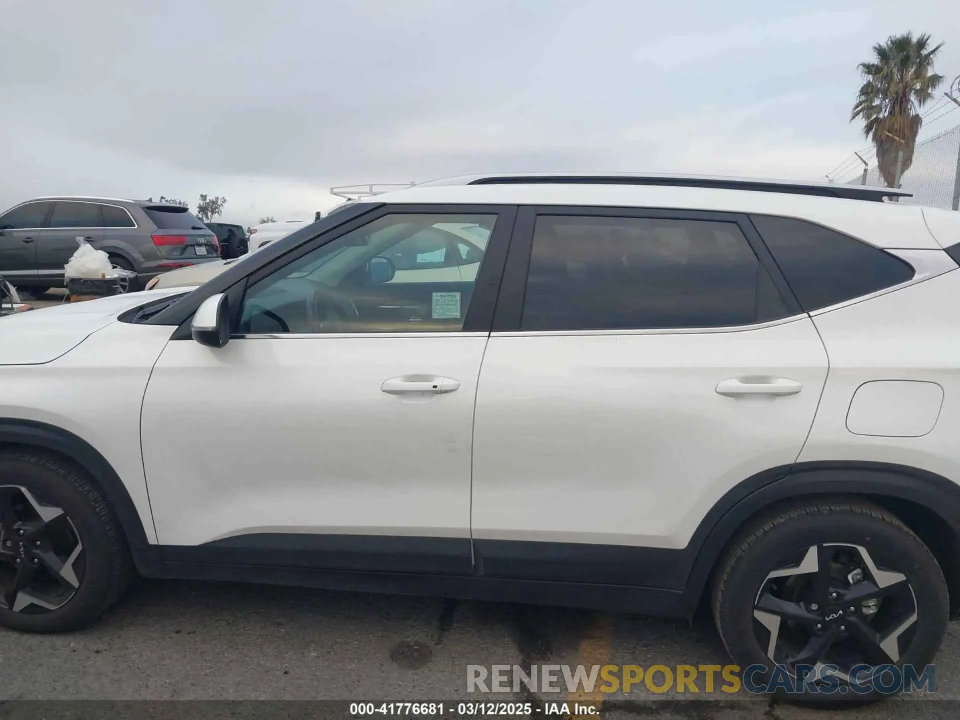 14 fotografías del automóvil dañado KNDER2AA6R7636179 KIA SELTOS 2024