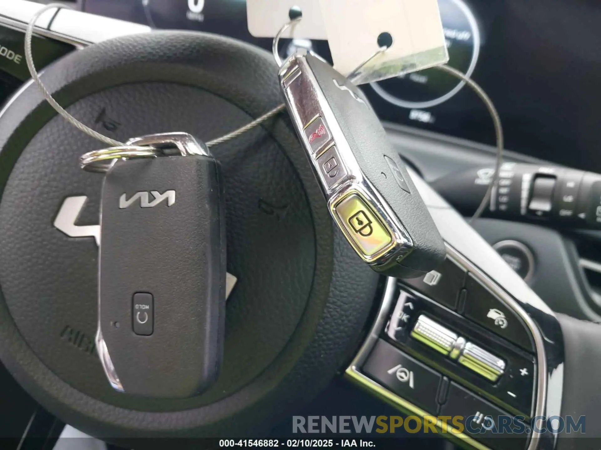 11 fotografías del automóvil dañado KNDER2AA6R7663883 KIA SELTOS 2024