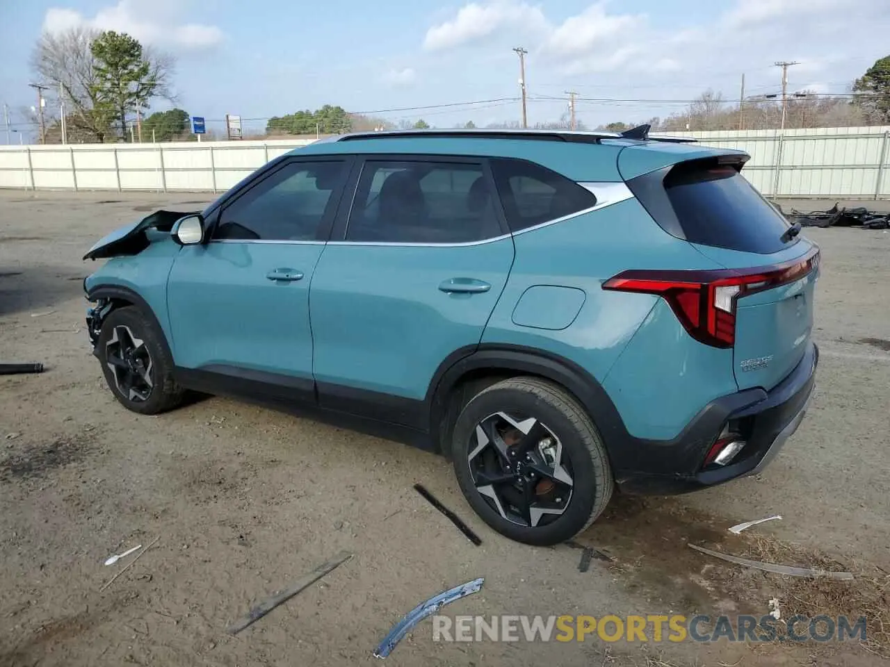 2 fotografías del automóvil dañado KNDER2AA7R7474076 KIA SELTOS 2024
