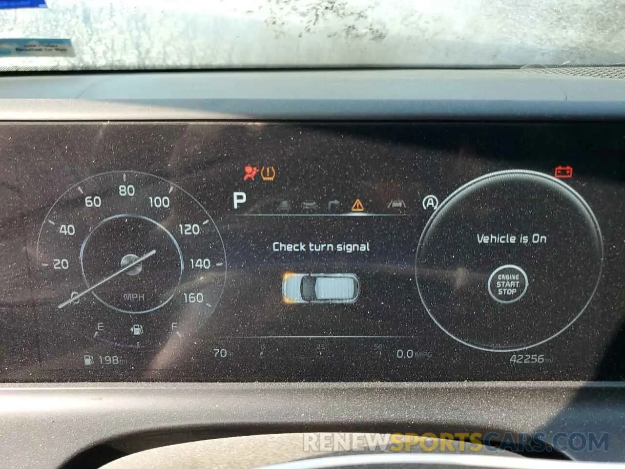 9 fotografías del automóvil dañado KNDER2AA7R7474076 KIA SELTOS 2024