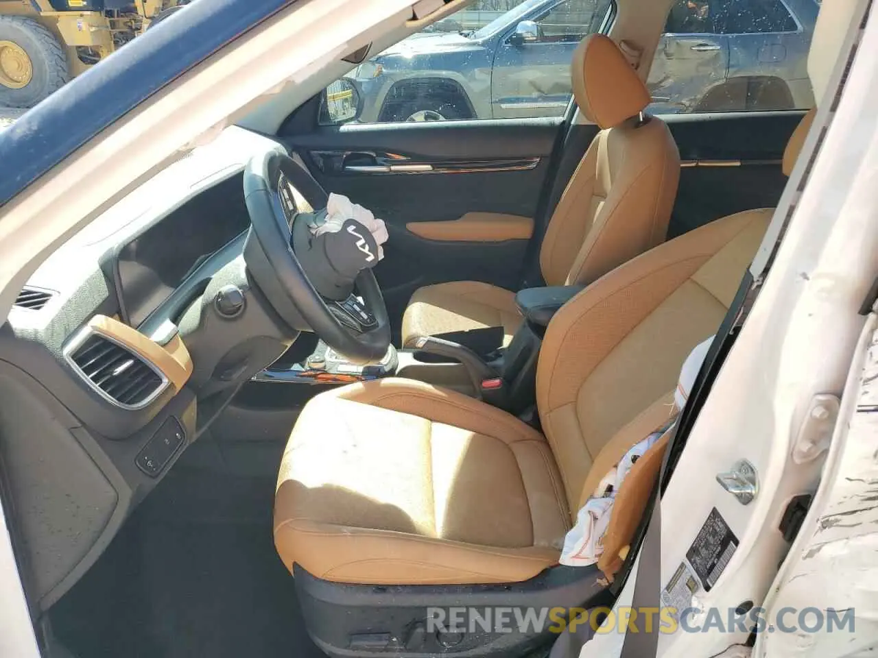 7 fotografías del automóvil dañado KNDER2AA7R7494067 KIA SELTOS 2024