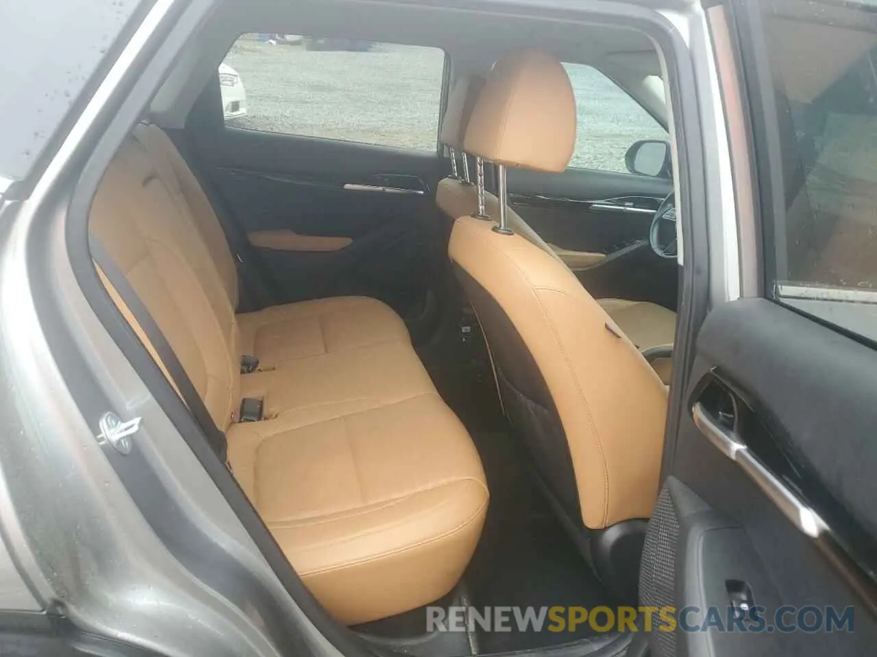10 fotografías del automóvil dañado KNDER2AA8R7524628 KIA SELTOS 2024