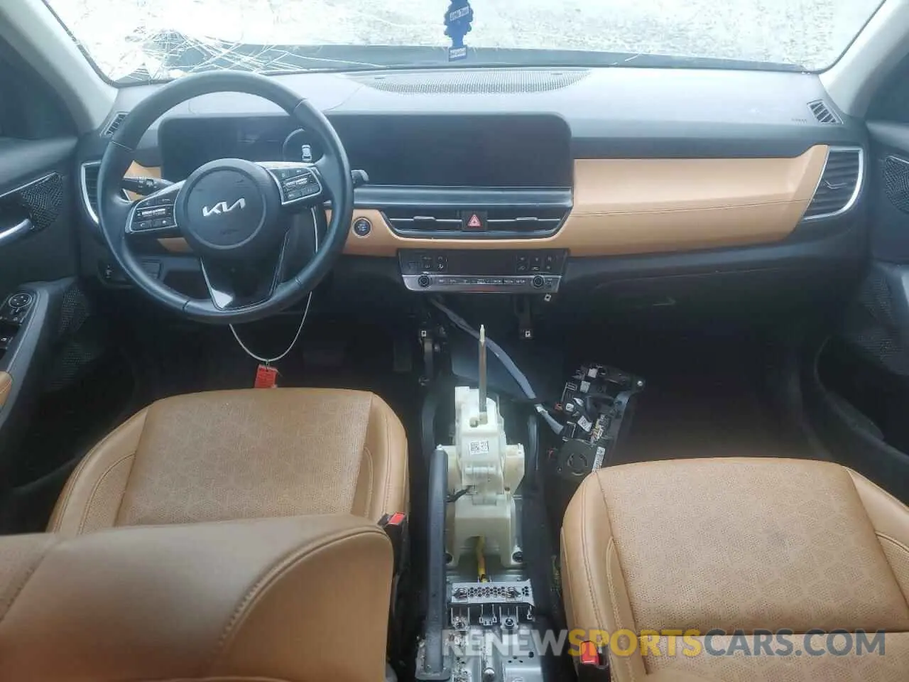 8 fotografías del automóvil dañado KNDER2AA8R7524628 KIA SELTOS 2024