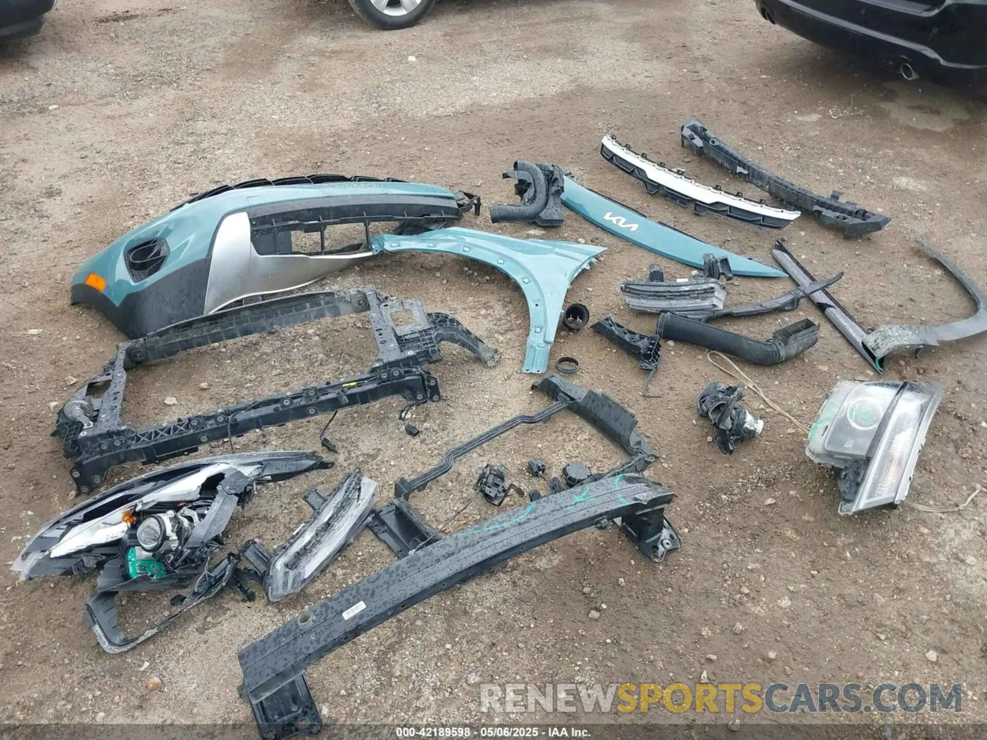 12 fotografías del automóvil dañado KNDER2AA9R7481398 KIA SELTOS 2024