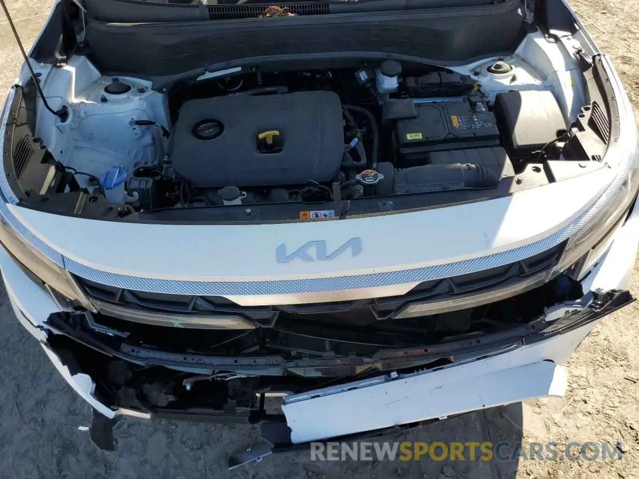 12 fotografías del automóvil dañado KNDER2AAXR7484200 KIA SELTOS 2024