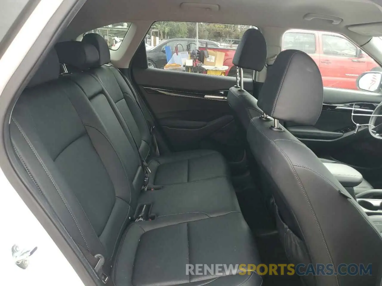 12 fotografías del automóvil dañado KNDER2AAXR7489610 KIA SELTOS 2024