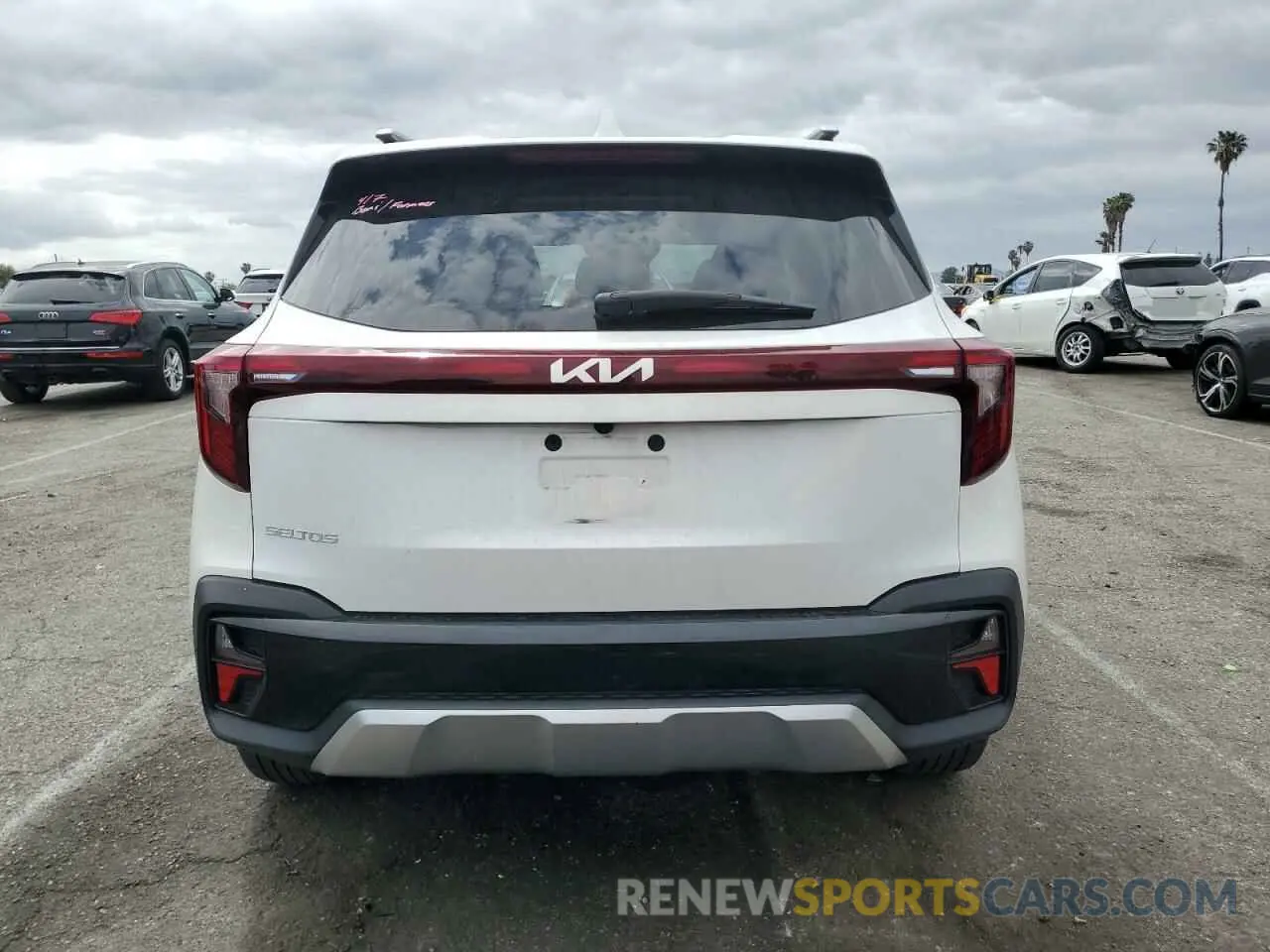6 fotografías del automóvil dañado KNDER2AAXR7489610 KIA SELTOS 2024
