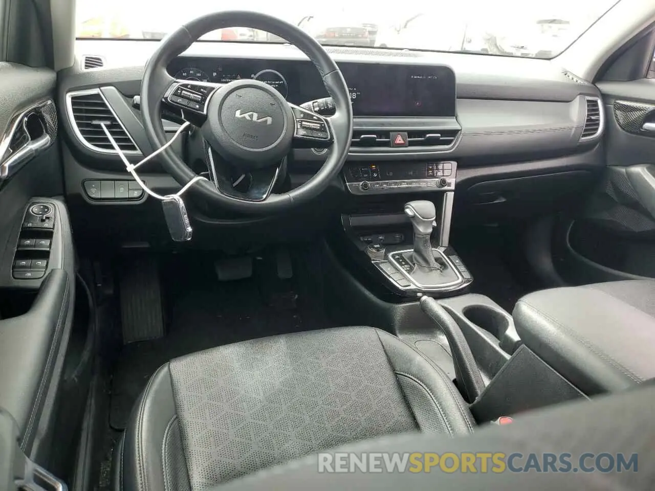 8 fotografías del automóvil dañado KNDER2AAXR7489610 KIA SELTOS 2024