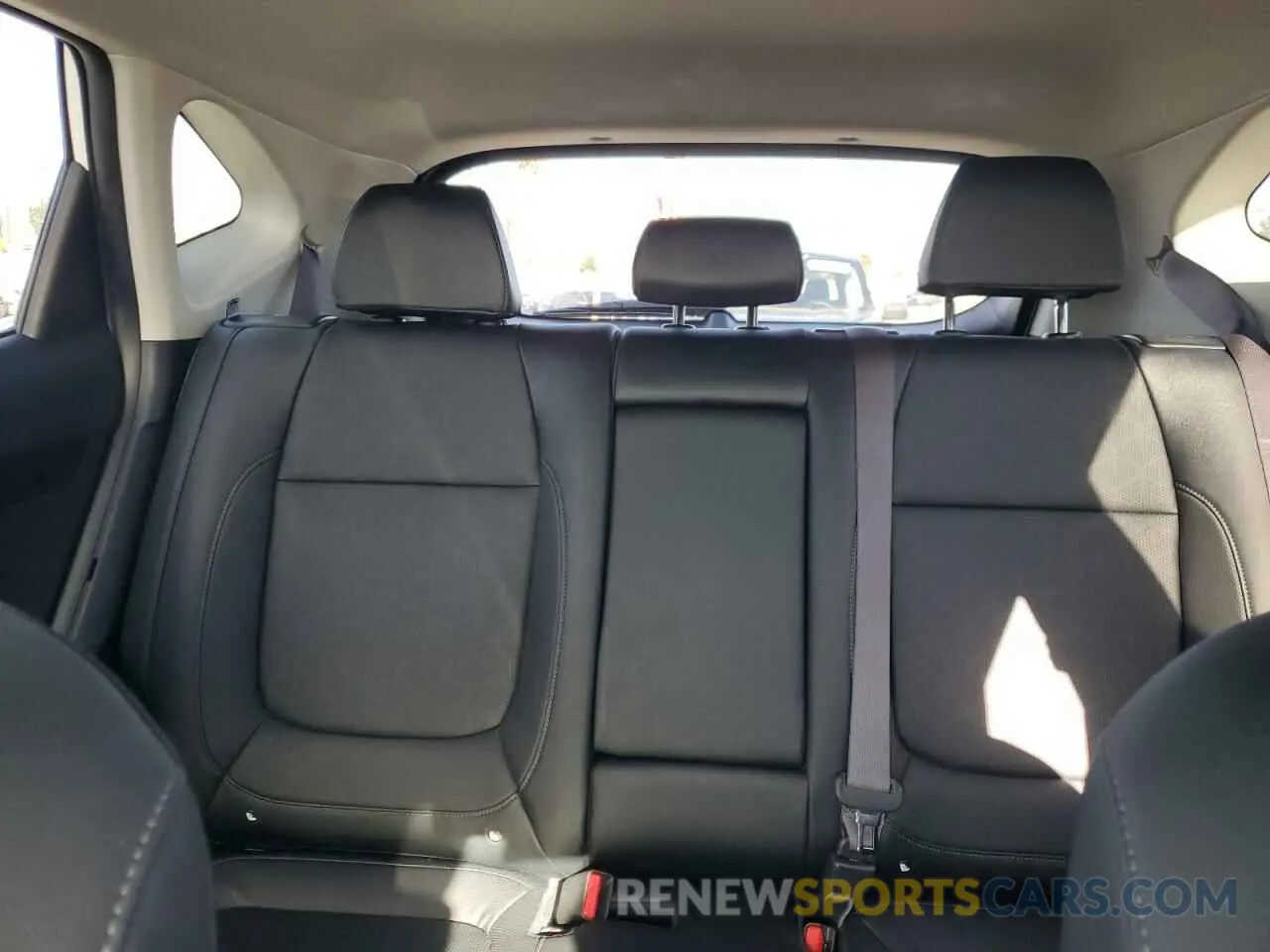 10 fotografías del automóvil dañado KNDER2AAXR7511458 KIA SELTOS 2024