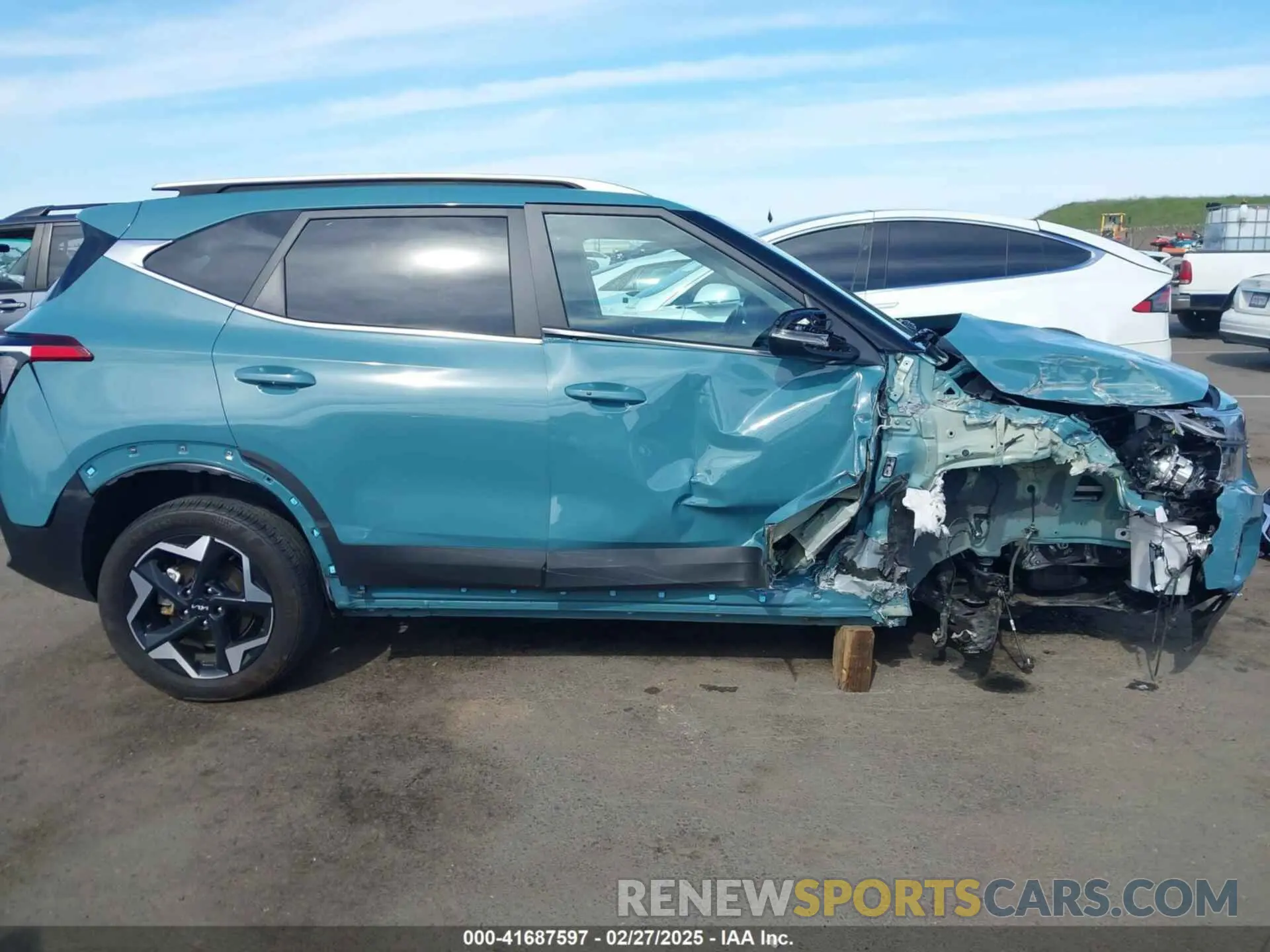14 fotografías del automóvil dañado KNDERCAA0R7520708 KIA SELTOS 2024