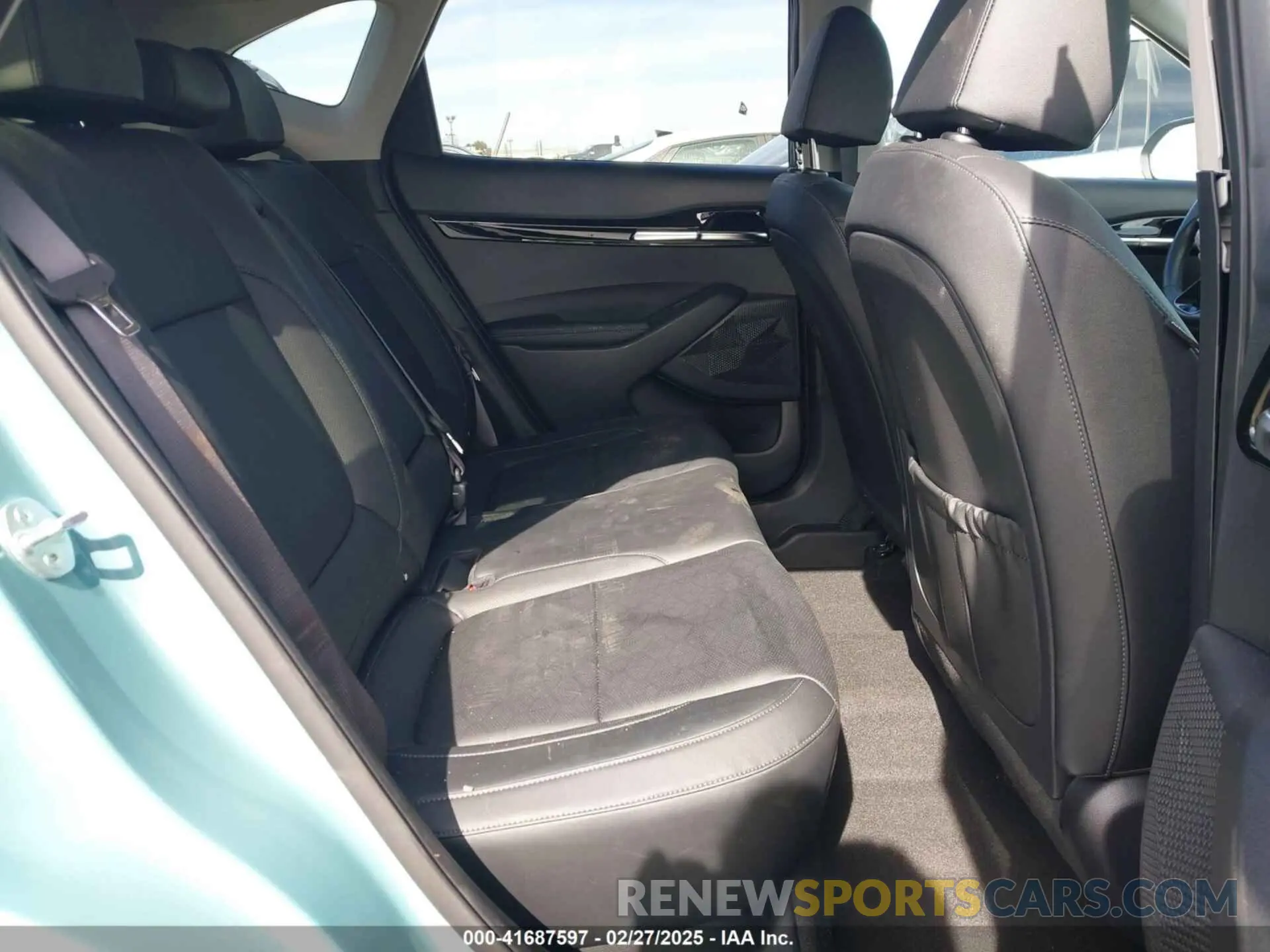 8 fotografías del automóvil dañado KNDERCAA0R7520708 KIA SELTOS 2024