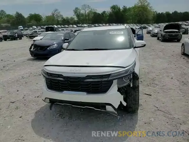 15 fotografías del automóvil dañado KNDERCAA1R7594333 KIA SELTOS 2024