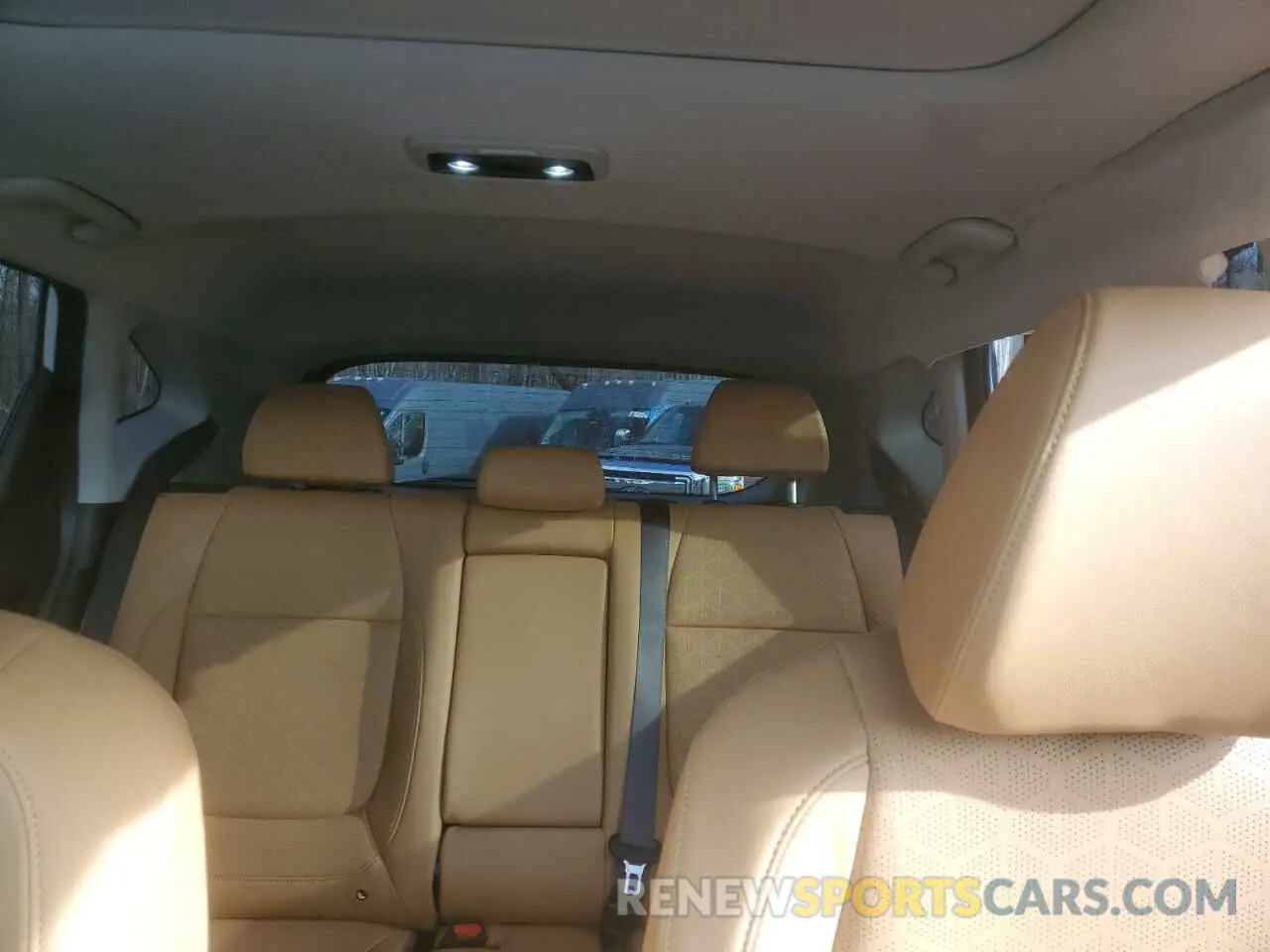 10 fotografías del automóvil dañado KNDERCAA1R7667068 KIA SELTOS 2024