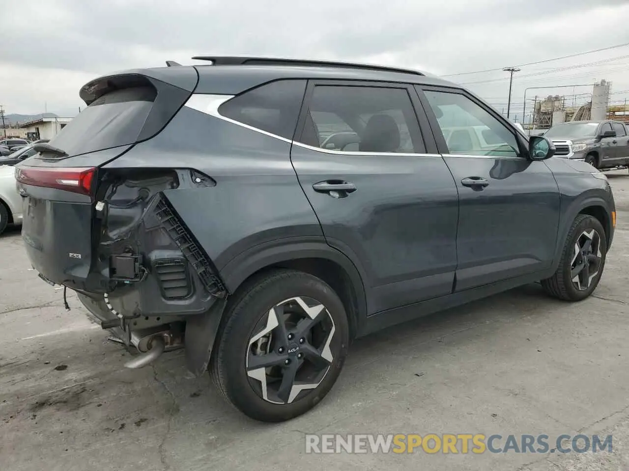 3 fotografías del automóvil dañado KNDERCAA3R7529483 KIA SELTOS 2024