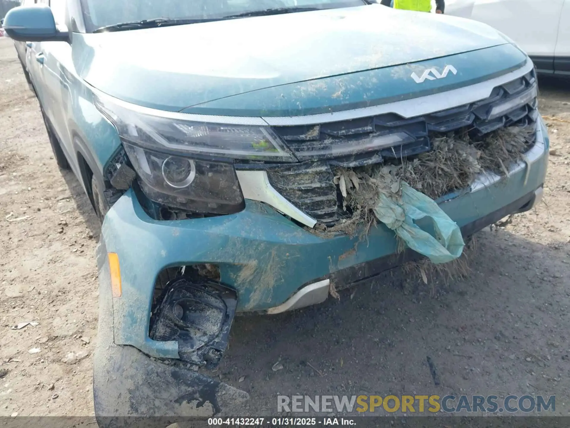 17 fotografías del automóvil dañado KNDERCAA4R7482254 KIA SELTOS 2024