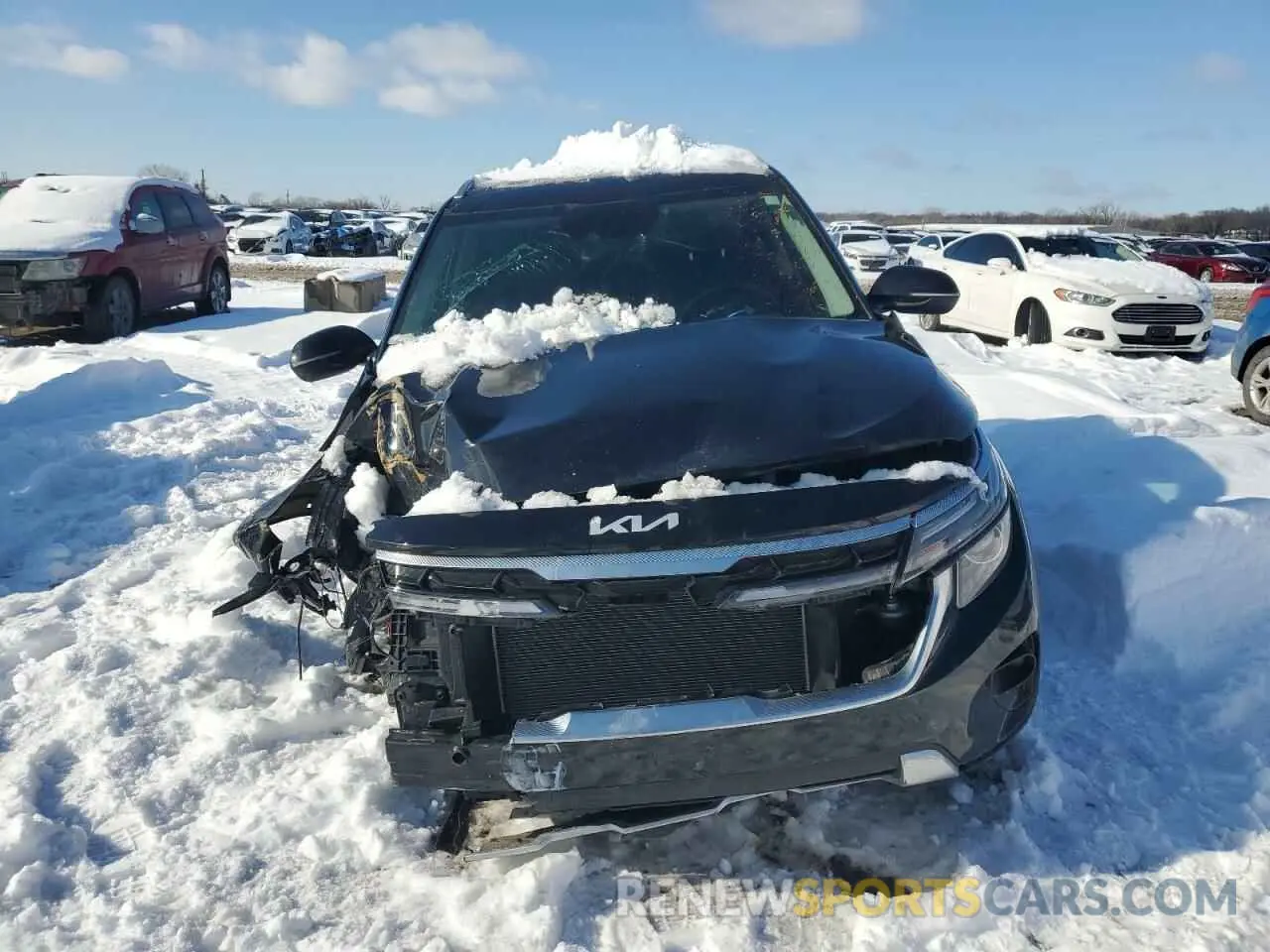 5 fotografías del automóvil dañado KNDERCAA5R7510496 KIA SELTOS 2024