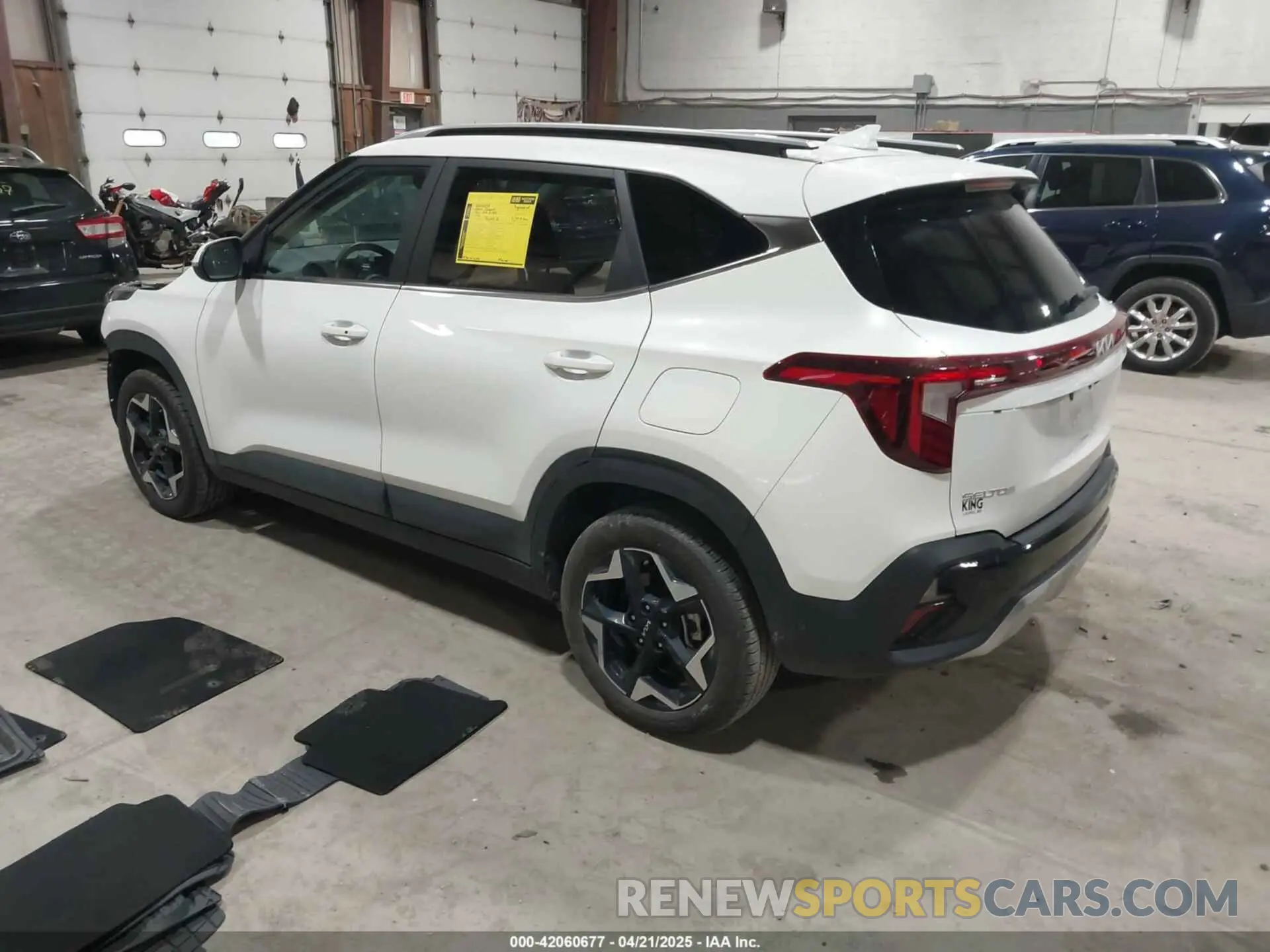 3 fotografías del automóvil dañado KNDERCAA5R7589801 KIA SELTOS 2024