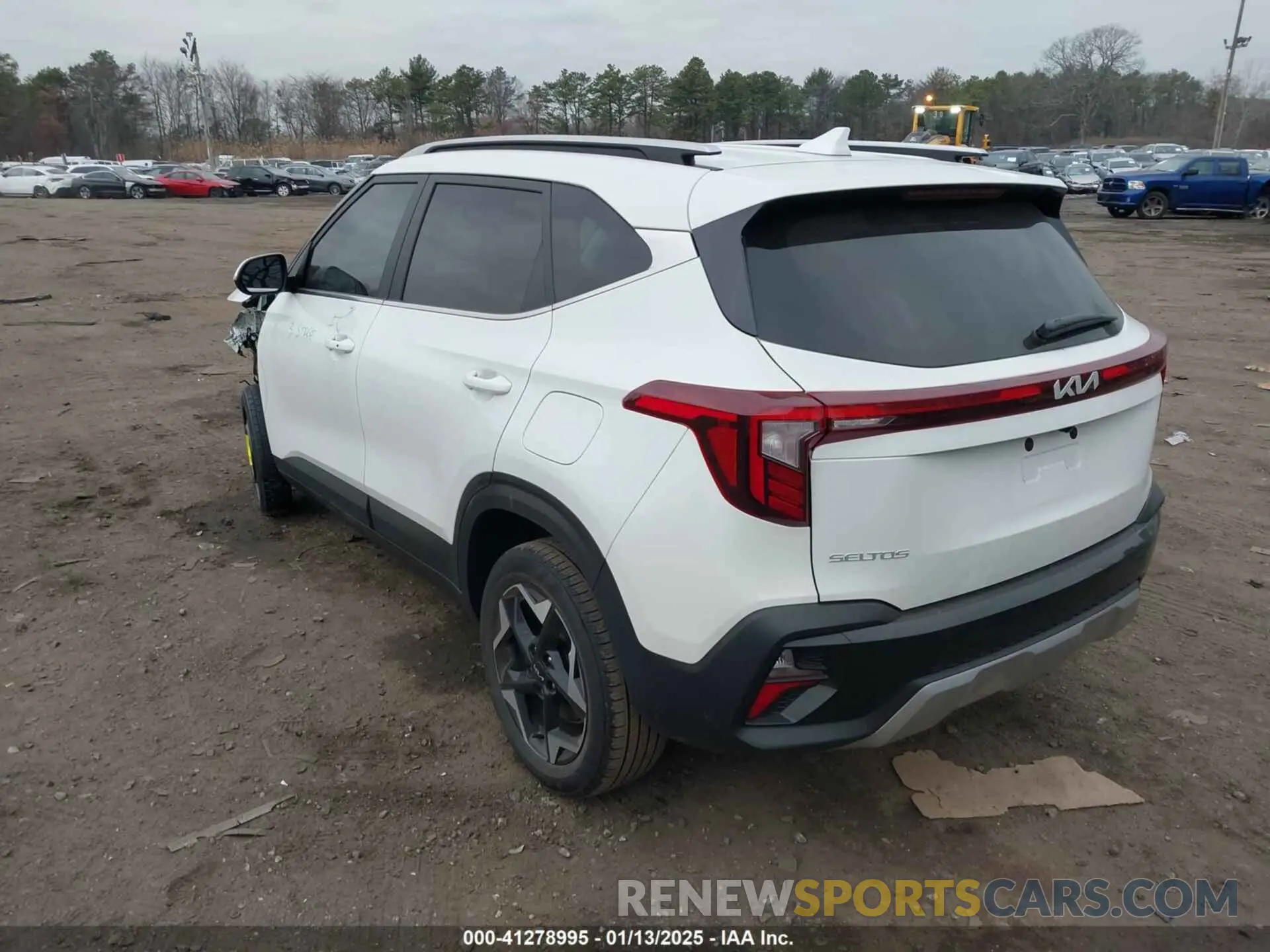 3 fotografías del automóvil dañado KNDERCAA5R7661564 KIA SELTOS 2024