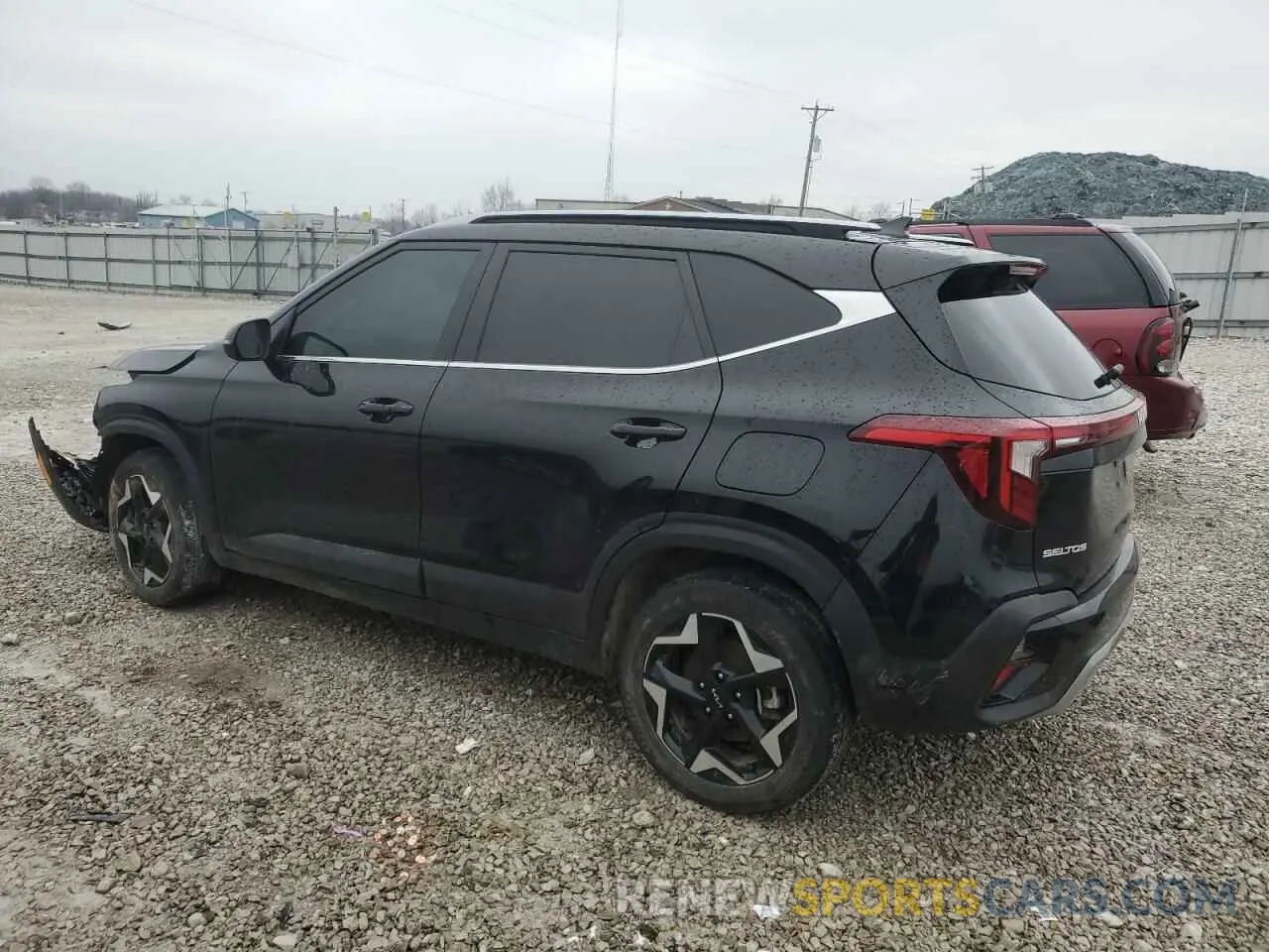 2 fotografías del automóvil dañado KNDERCAA7R7527669 KIA SELTOS 2024