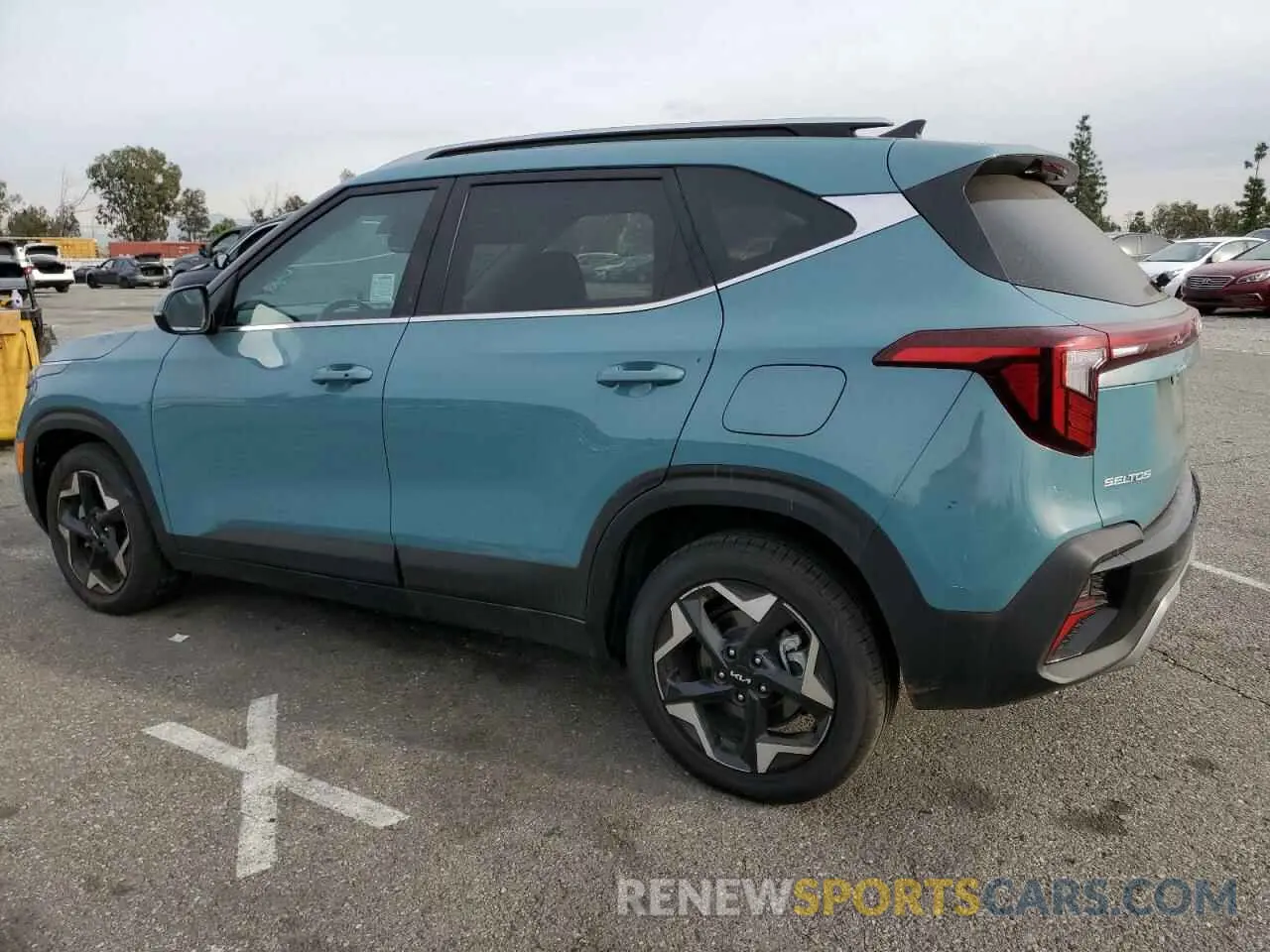 2 fotografías del automóvil dañado KNDERCAA7R7557190 KIA SELTOS 2024