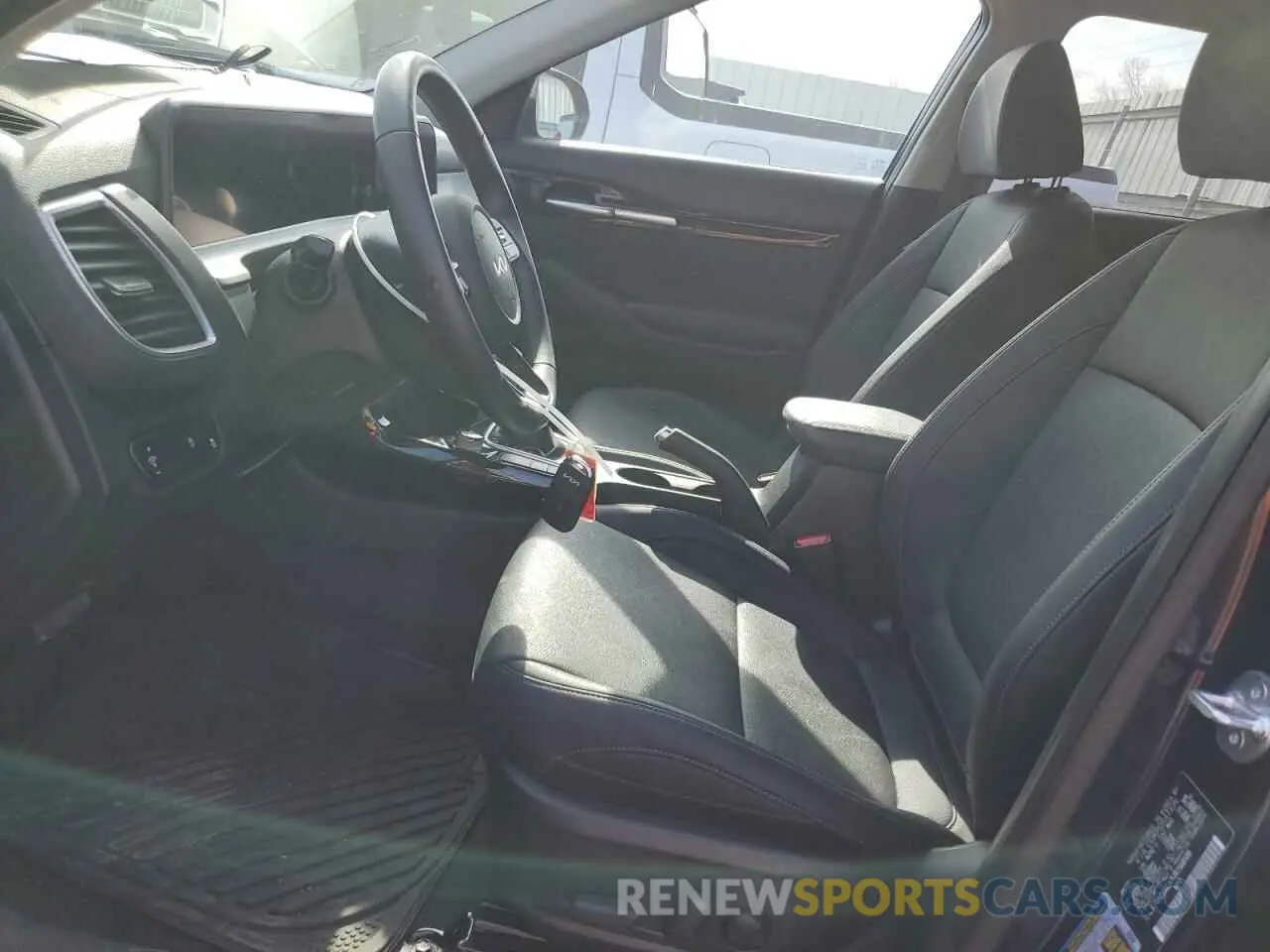 7 fotografías del automóvil dañado KNDERCAA7R7568500 KIA SELTOS 2024
