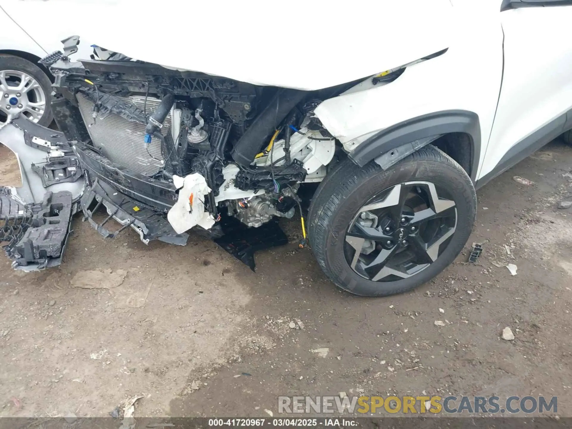17 fotografías del automóvil dañado KNDERCAA8R7643849 KIA SELTOS 2024