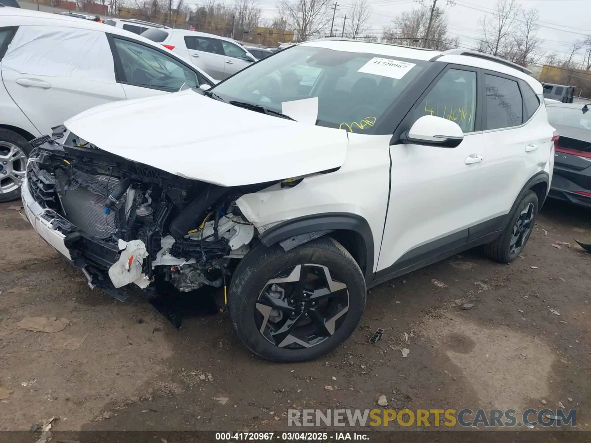 2 fotografías del automóvil dañado KNDERCAA8R7643849 KIA SELTOS 2024
