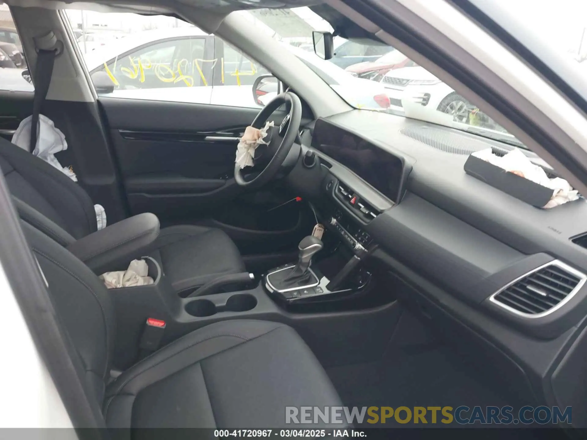 5 fotografías del automóvil dañado KNDERCAA8R7643849 KIA SELTOS 2024