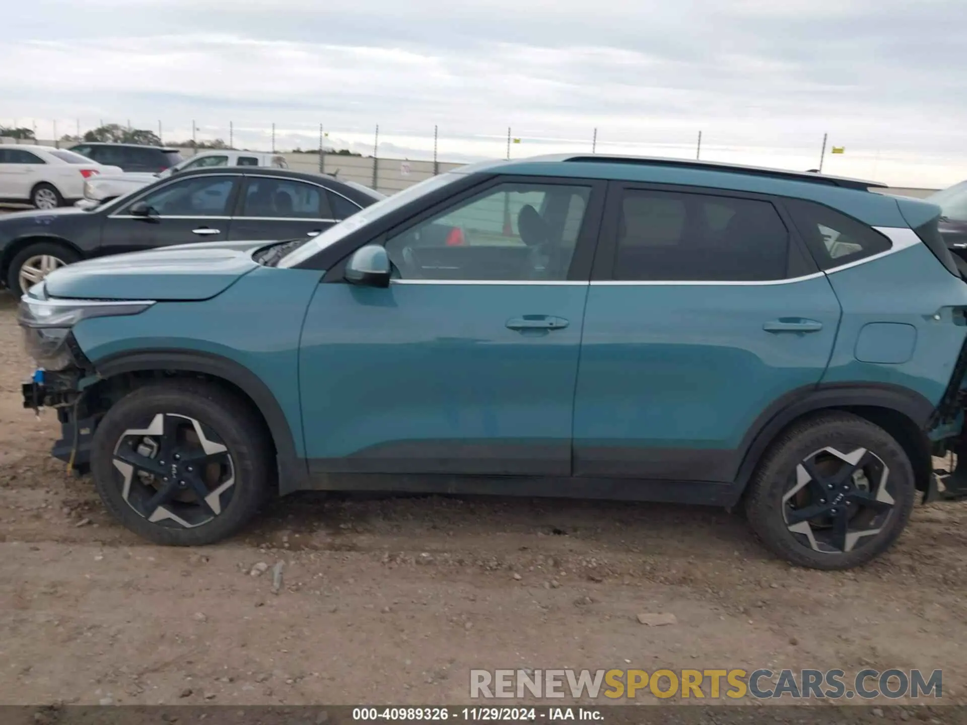 15 fotografías del automóvil dañado KNDERCAA9R7519962 KIA SELTOS 2024