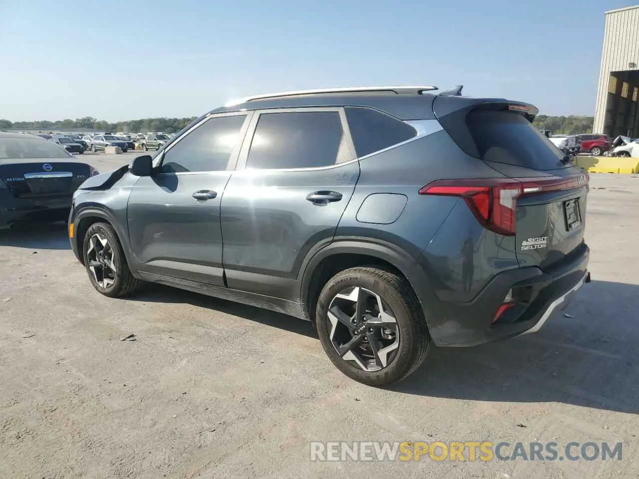2 fotografías del automóvil dañado KNDERCAA9R7580342 KIA SELTOS 2024
