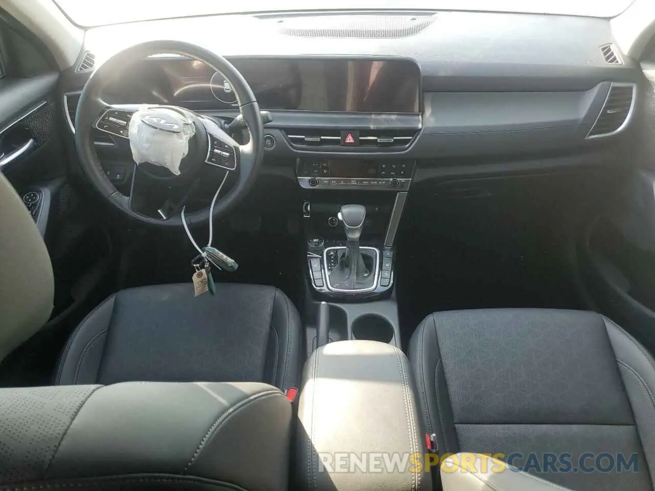 8 fotografías del automóvil dañado KNDERCAA9R7580342 KIA SELTOS 2024