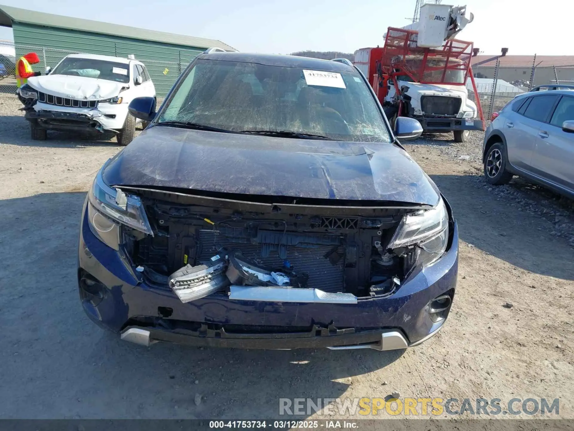 12 fotografías del automóvil dañado KNDERCAAXR7602428 KIA SELTOS 2024